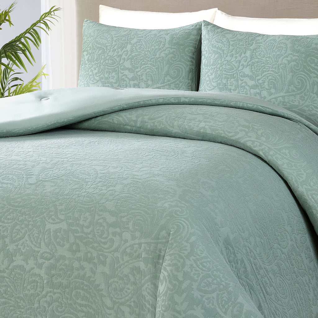 Luxurious Quilted 3-Piece Sage Floral Comforter Set, Full/Queen - All-Season Down Alternative Comforter Insert Detail