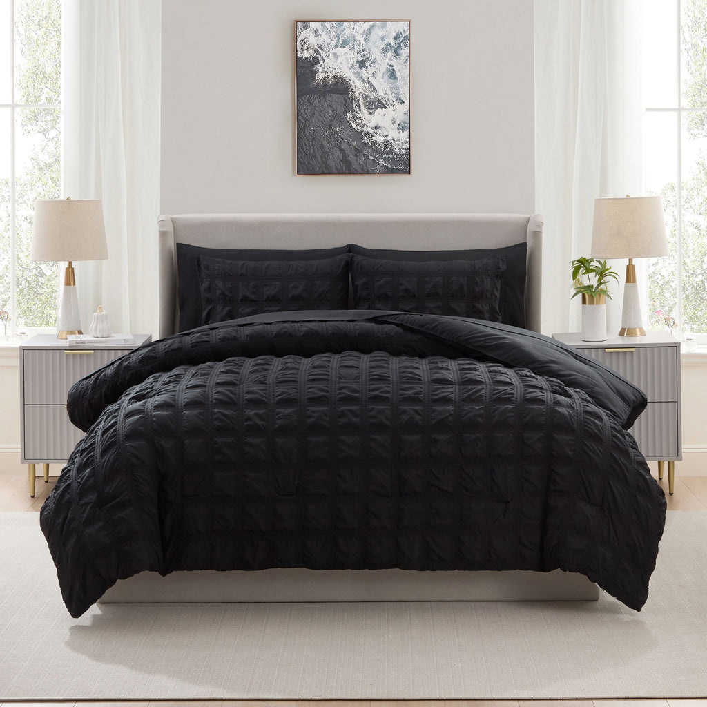 All-Season Queen Comforter Set, Seersucker Queen Size Comforter Set, 7-Pc All Season Bedding Comforter Set, Black - All-Season Down Alternative Comforter Insert Detail