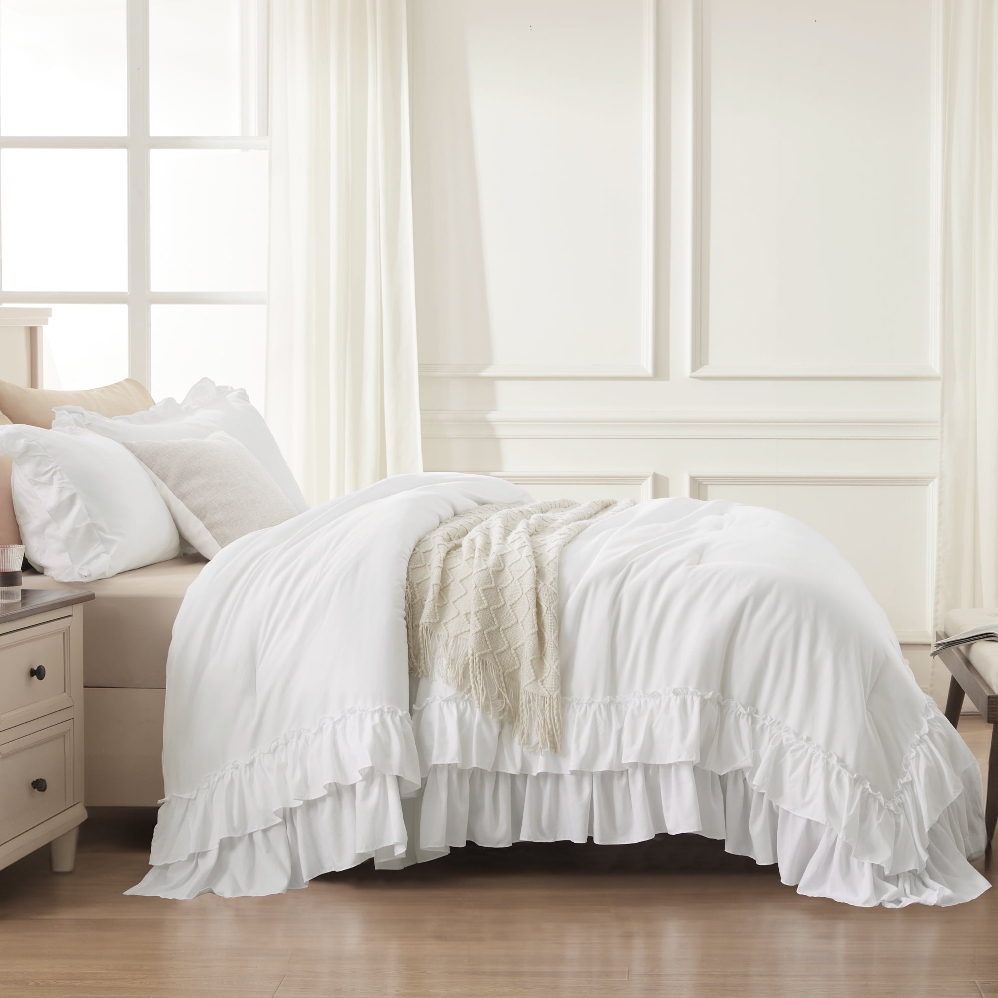 Luxurious Quilted Queen Comforter Set White - 3 Pieces Soft Fluffy Ruffle Bedding Comforter Sets for Queen Bed, All Season Farmhouse Li... - Luxurious Quilted Duvet Cover Set Detail