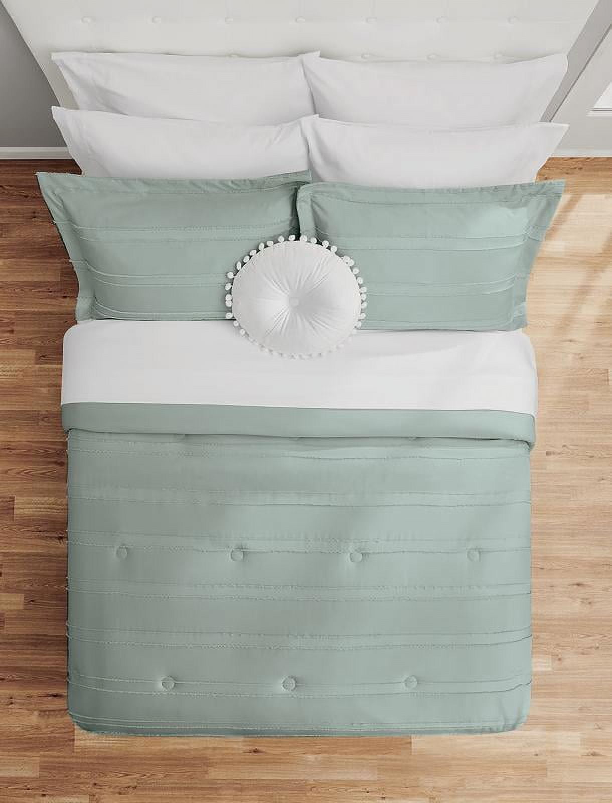 Hypoallergenic Cloud Mint 10 Piece Bed in a Bag Comforter Set with Sheets, Queen - Luxurious Quilted Duvet Cover Set Detail