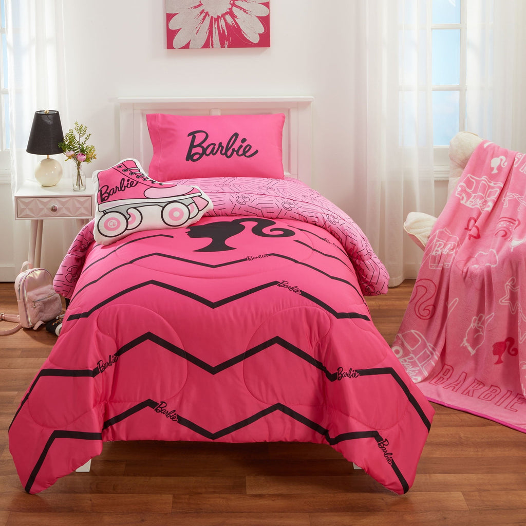 Heavyweight Warmth Kids 2 Piece Pink Black Chevron Reversible Comforter and Pillowcase set, Twin/full - Cloud-Like Soft Lightweight Bed Comforter Detail
