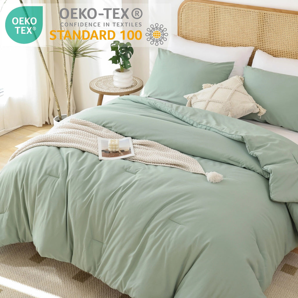 Luxurious Quilted Queen Comforter Set For Adult, 3 Piece Sage Green Comforter Sets & Bedding For All Season - Hypoallergenic Ultra-Fluffy Quilt for Winter Detail