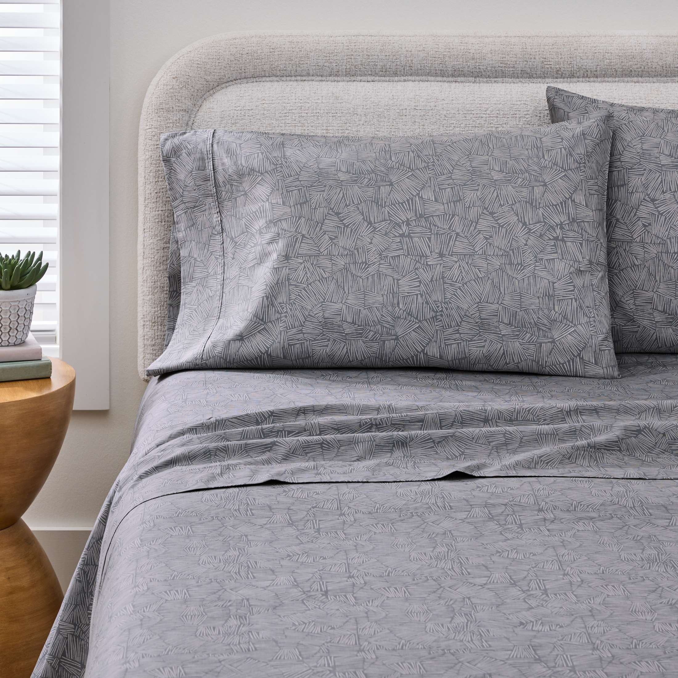 Cooling Sateen 300 Thread Count 4-Piece Cotton Percale Ziggy Geo Print Grey Bed Sheet Set, King - Cooling Hotel Quality Bedding Sheets and Pillowcases Detail