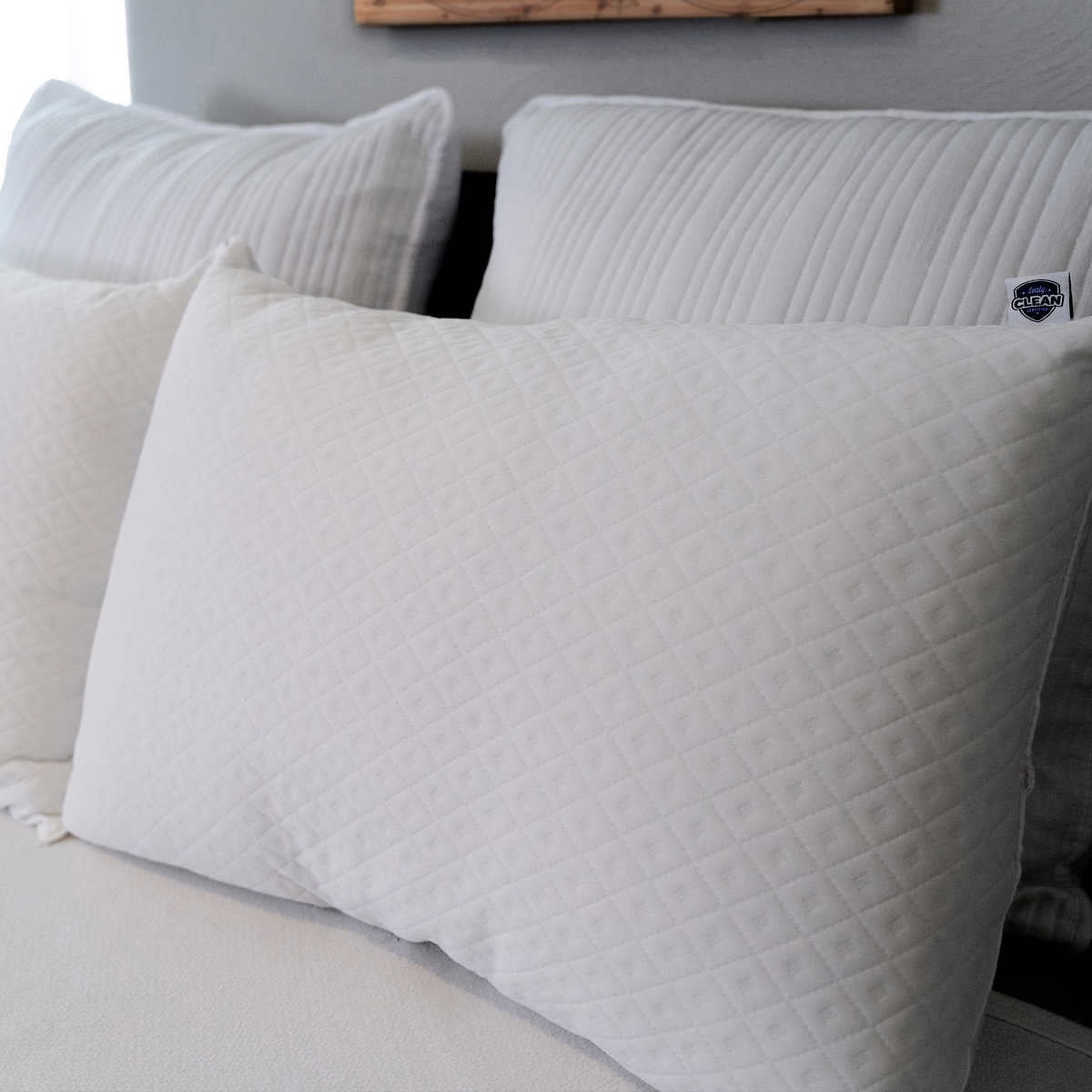 Fluffy Shredded Pure Luxury Queen Eternaloft Bed Pillows - Hypoallergenic, Machine Washable (2 Count) - Hotel Quality Plush Sleeping Pillows Detail