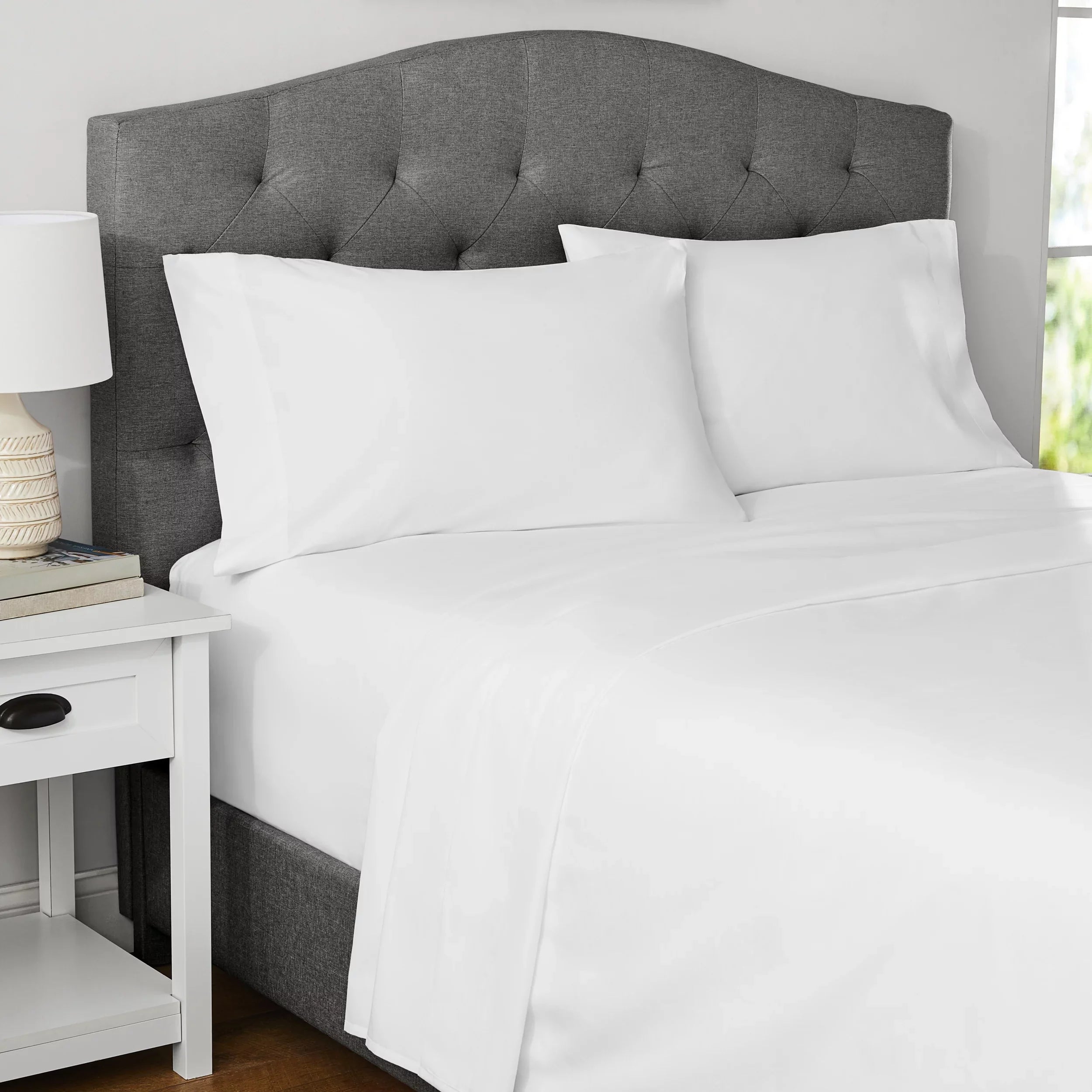 Wrinkle-Resistant 4-Piece 300 Thread Count White Cotton Blend Percale Bed Sheet Set, Queen - Luxury Bed Sheet Set with Deep Pockets Detail