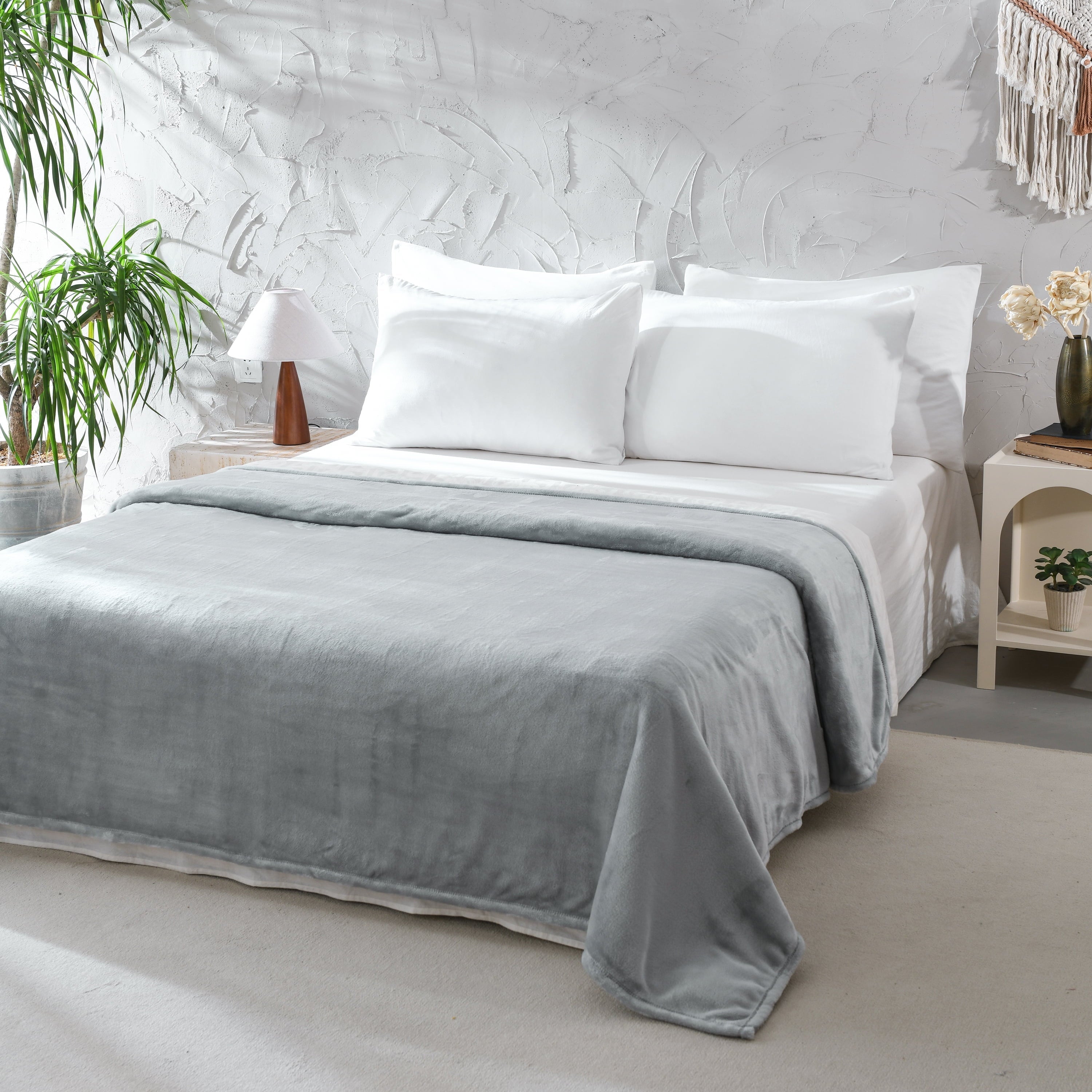 Cozy Fleece Super Soft Plush Blanket, Gray, Twin, Adult/Teen - Lightweight Plush Warm Blanket for All Seasons Detail