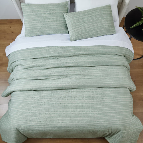All-Season Crafted Woven 3-Piece Comforter Set, Green River, Full Queen, All Ages - Cloud-Like Soft Lightweight Bed Comforter Detail