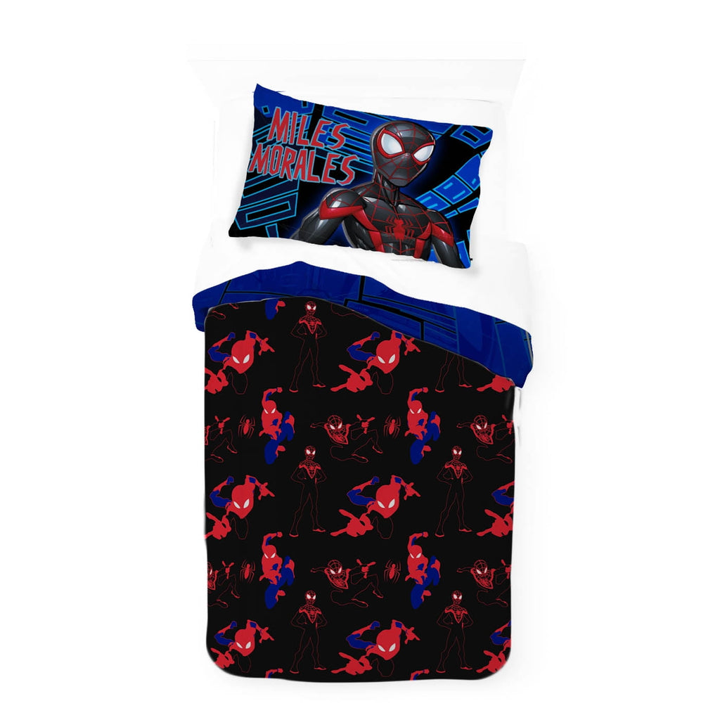 Luxurious Quilted Spiderman Techno City Kids 2 Piece Blue Reversible Comforter and Pillowcase Set, Twin/Full - All-Season Down Alternative Comforter Insert Detail