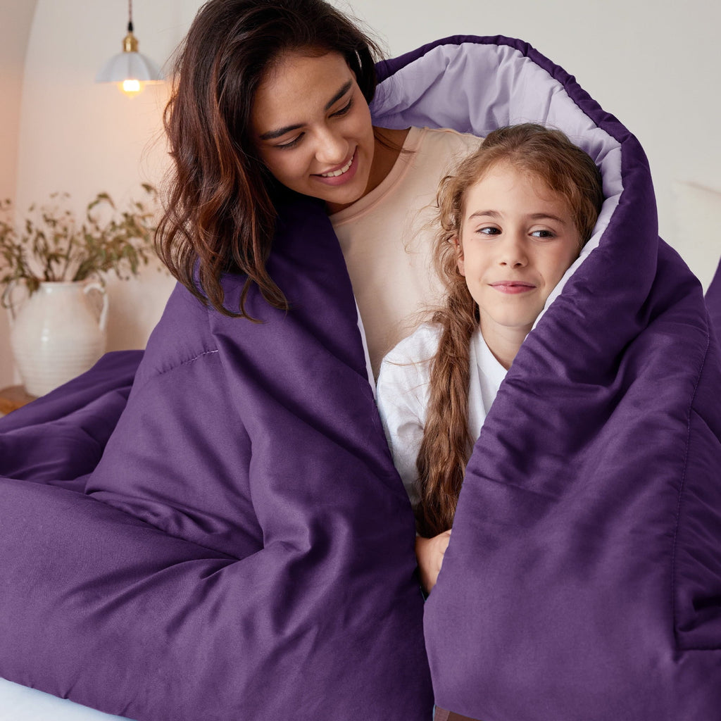 Hypoallergenic Cloud Lightweight Reversible 3-Piece Comforter Set All Seasons, Down Alternative Comforter with 2 Pillow Shams, Queen Size,... - Cloud-Like Soft Lightweight Bed Comforter Detail