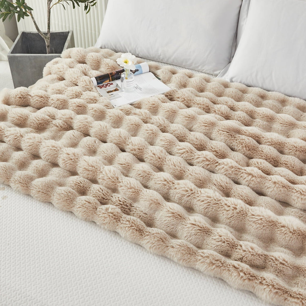 Reversible Sherpa Taupe Faux Fur Bubble Blankets for Couch Chair Sofa Luxury Fluffy Thick Bubble Throw Blanket Furry Blanket Fuzzy Soft... - Cozy Fleece Throw Blanket for Couch & Bed Detail