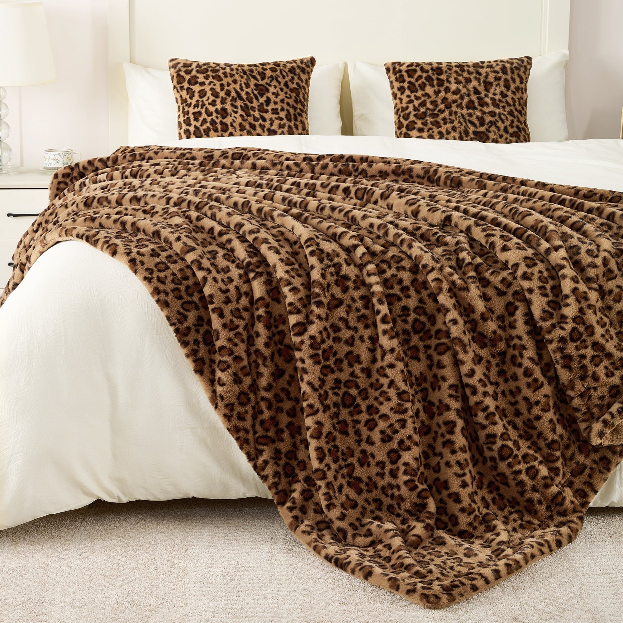 Lightweight Warm Leopard Print Throw Blanket Soft Cozy Fluffy Plush Cheetah Print Blanket for Home Decor,50"x60",Brown - Super Soft Reversible Sherpa Flannel Blanket Detail