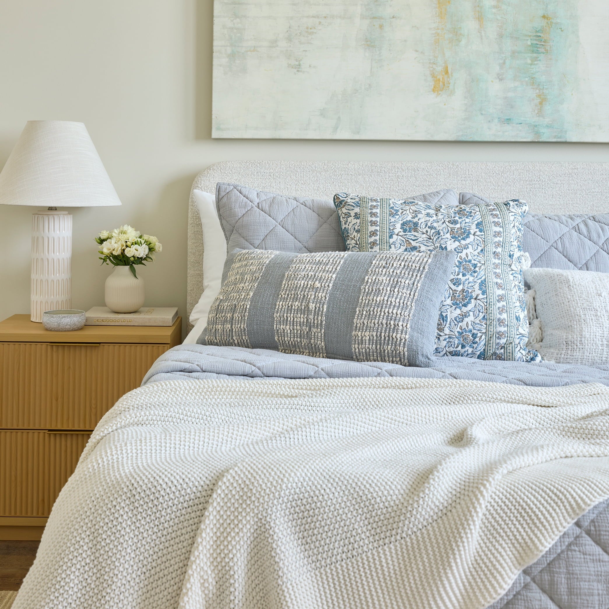 Reversible Sherpa Chunky Knit Papyrus Throw, Cotton-Blend, 50"x60", 2.3 lb, All Ages - Super Soft Reversible Sherpa Flannel Blanket Detail