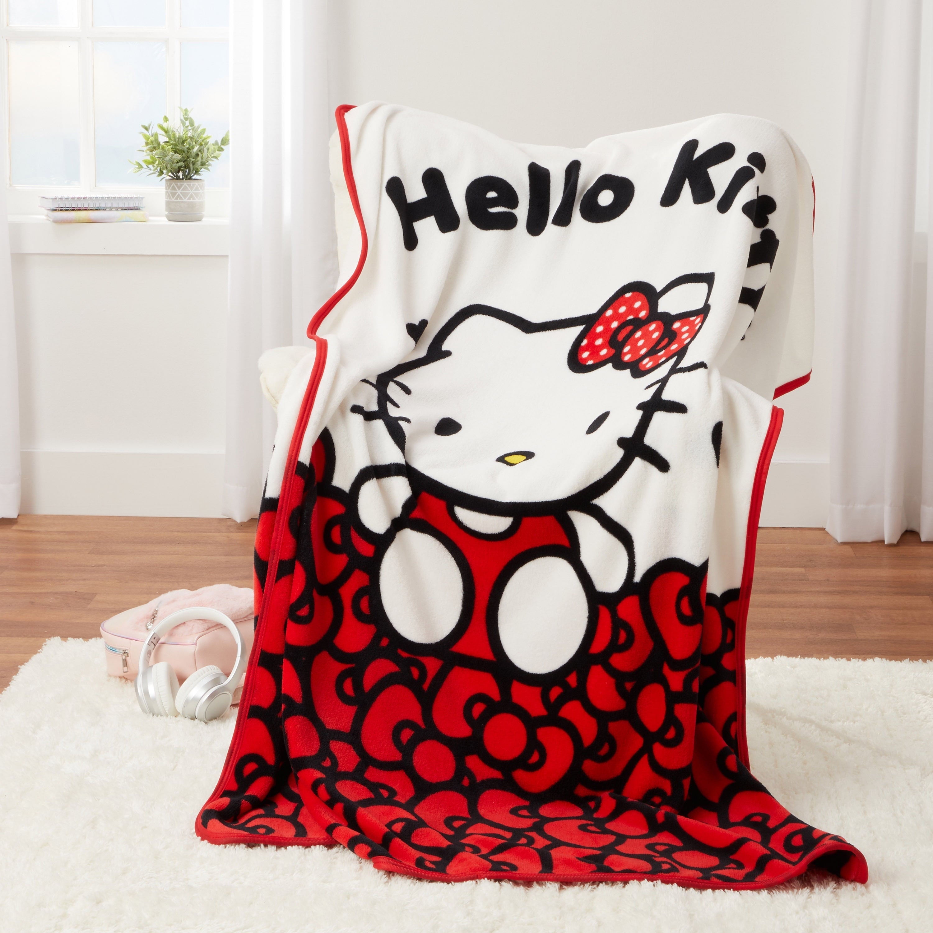Lightweight Warm Kids Red White Print Fleece Throw Blanket, 46 x 60 - Super Soft Reversible Sherpa Flannel Blanket Detail