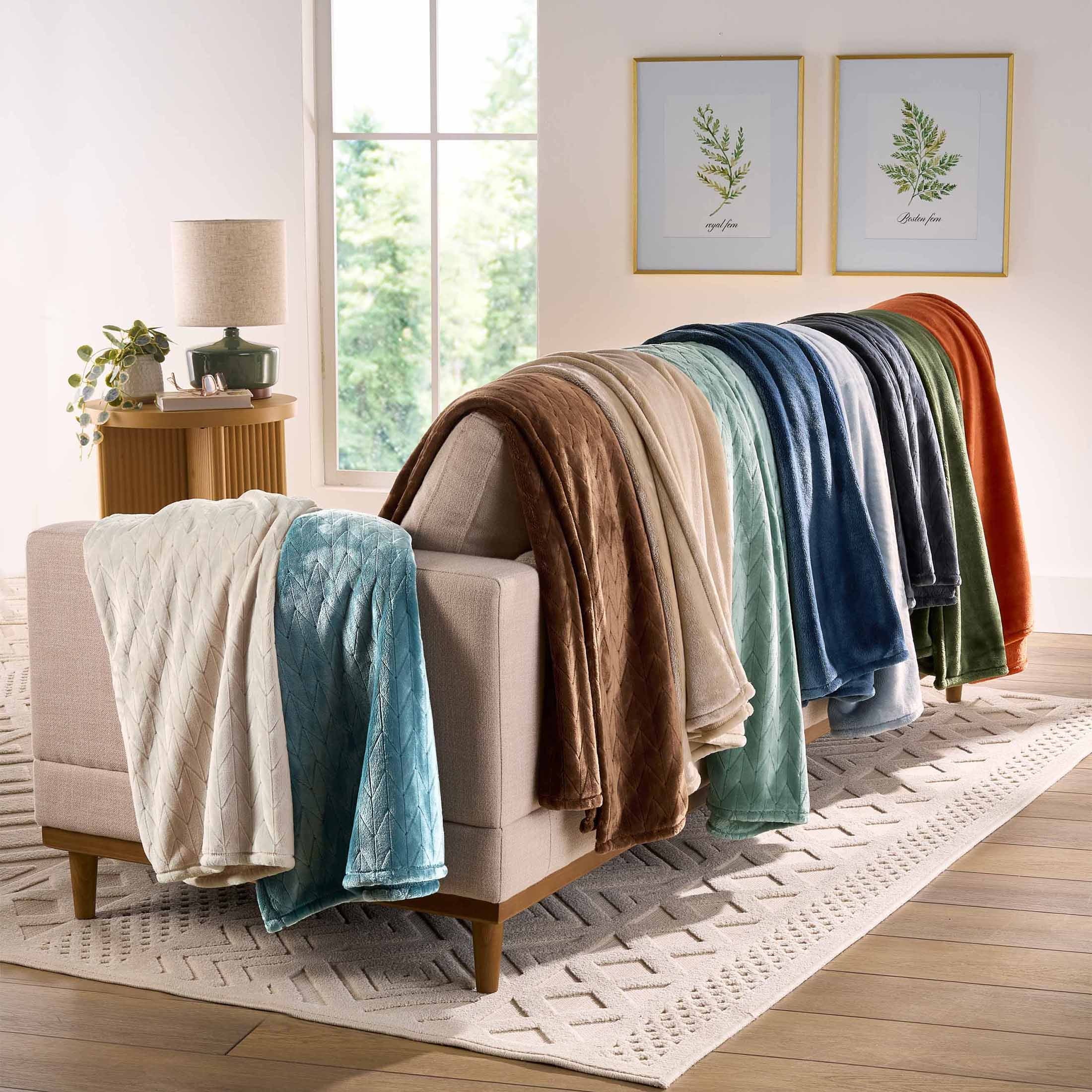 Decorative Knitted Textured Velvet Plush Soft Fleece Throw Blanket, Oversized, Greystone - Lightweight Plush Warm Blanket for All Seasons Detail