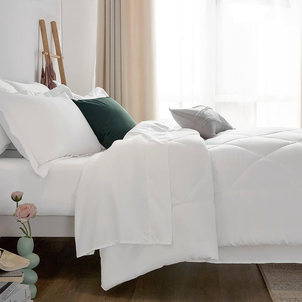 Heavyweight Warmth Comforter Set 7-Piece Bed in a Bag - Adult, White, Queen - Hypoallergenic Ultra-Fluffy Quilt for Winter Detail