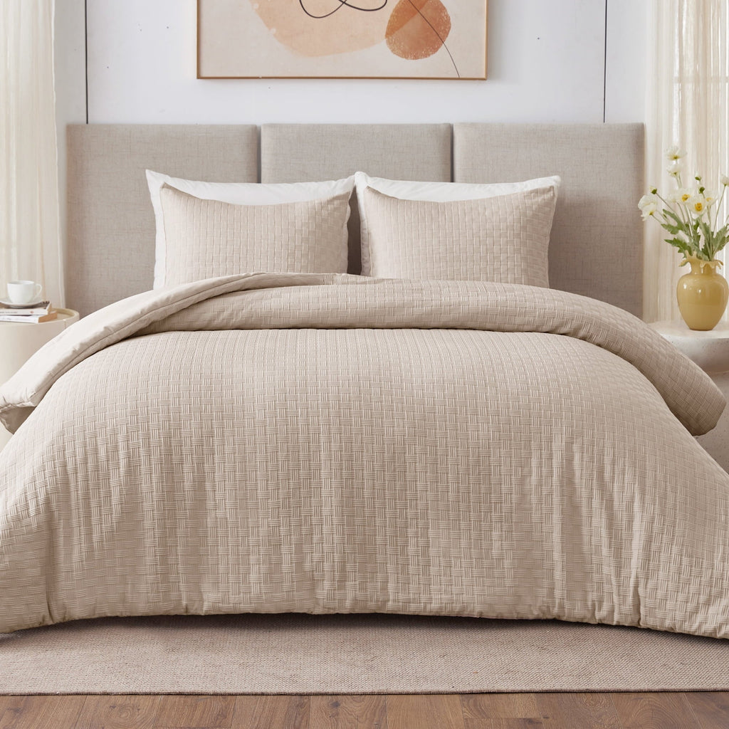 Luxurious Quilted 3-Piece Jacquard Braid Ultra Soft King Comforter Set, Luxury Reversible Microfiber Oversized Comforters Bedding Set w... - All-Season Down Alternative Comforter Insert Detail