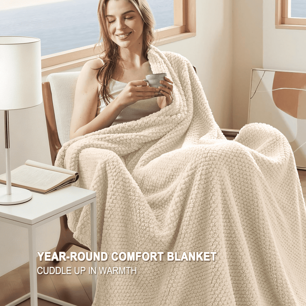 Super Soft Flannel Ultra Soft Throw Blanket, Warm Cozy Blankets for Couch Bed Chair, Breathable and Lightweight Blankets for All Seasons... - Super Soft Reversible Sherpa Flannel Blanket Detail