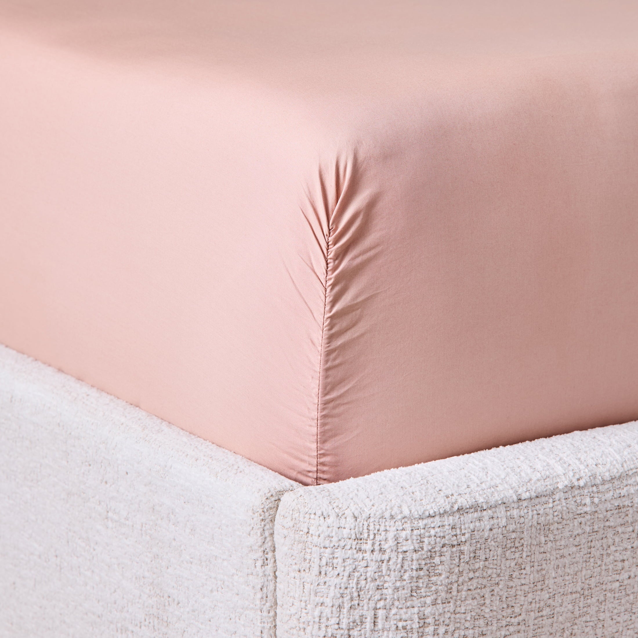 Cooling Sateen 300 Thread Count Cotton Percale 3-Piece Antique Blush Bed Sheet Set, Twin - Breathable Egyptian Cotton Flat & Fitted Sheets Detail