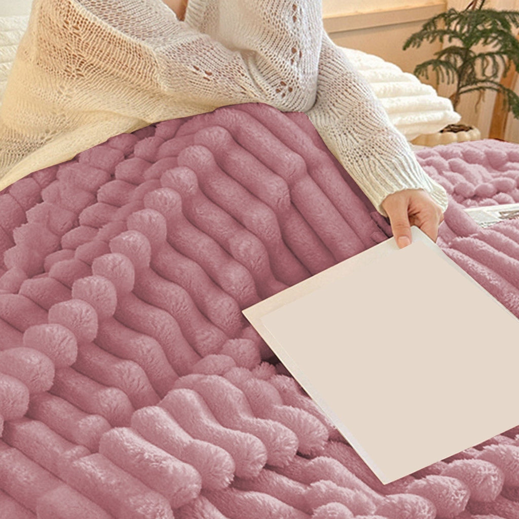 Lightweight Warm Faux Fur Throw Blanket for Couch, Soft and Thick Double Layer Throw Blanket, Lightweight Plush Fuzzy Luxury Winter Bl... - Super Soft Reversible Sherpa Flannel Blanket Detail