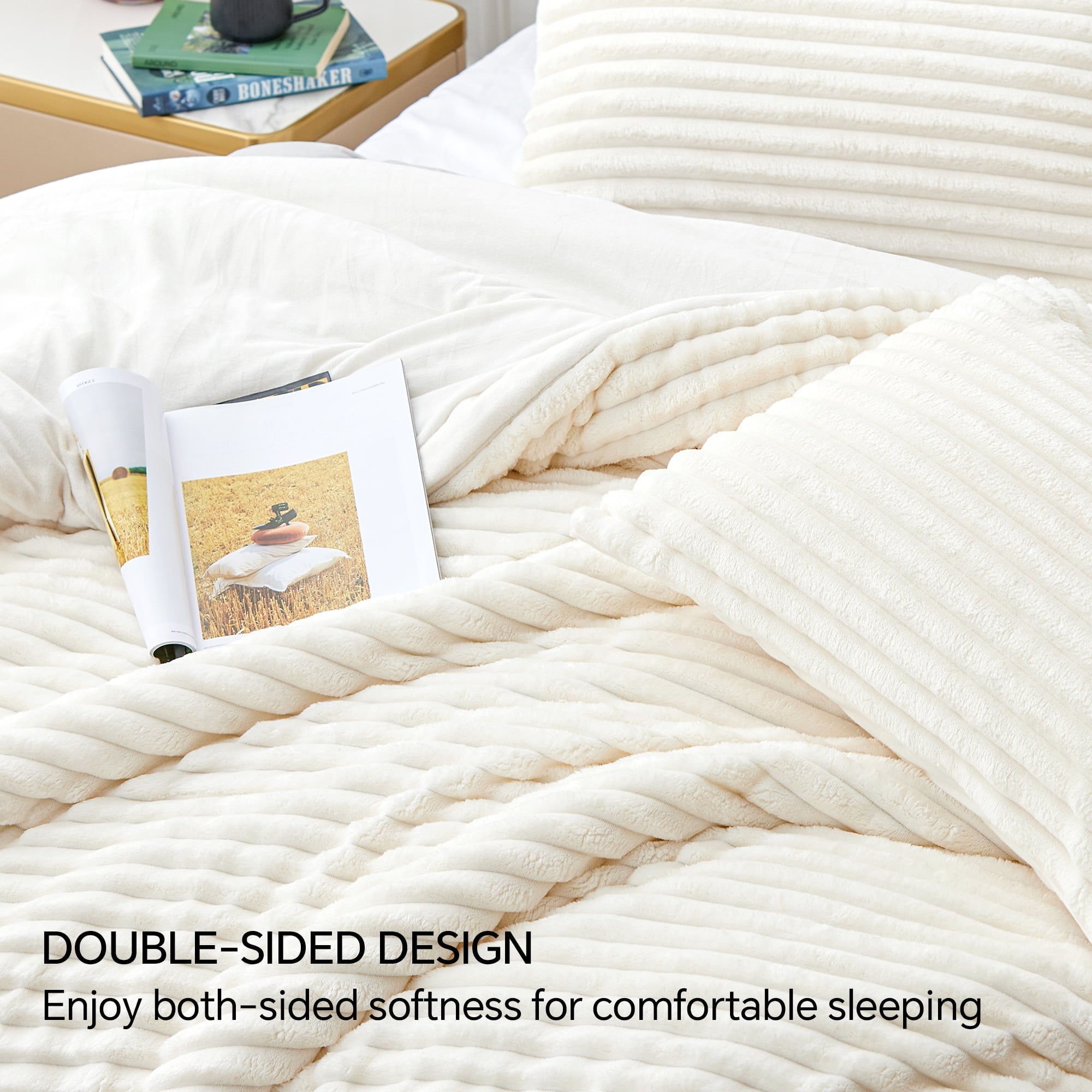 Hypoallergenic Cloud Fleece Queen Comforter Set -Super Soft & Warm Fluffy White Bedding, Luxury Fuzzy Heavy Bed Set for Winter with 2 Pill... - Hypoallergenic Ultra-Fluffy Quilt for Winter Detail