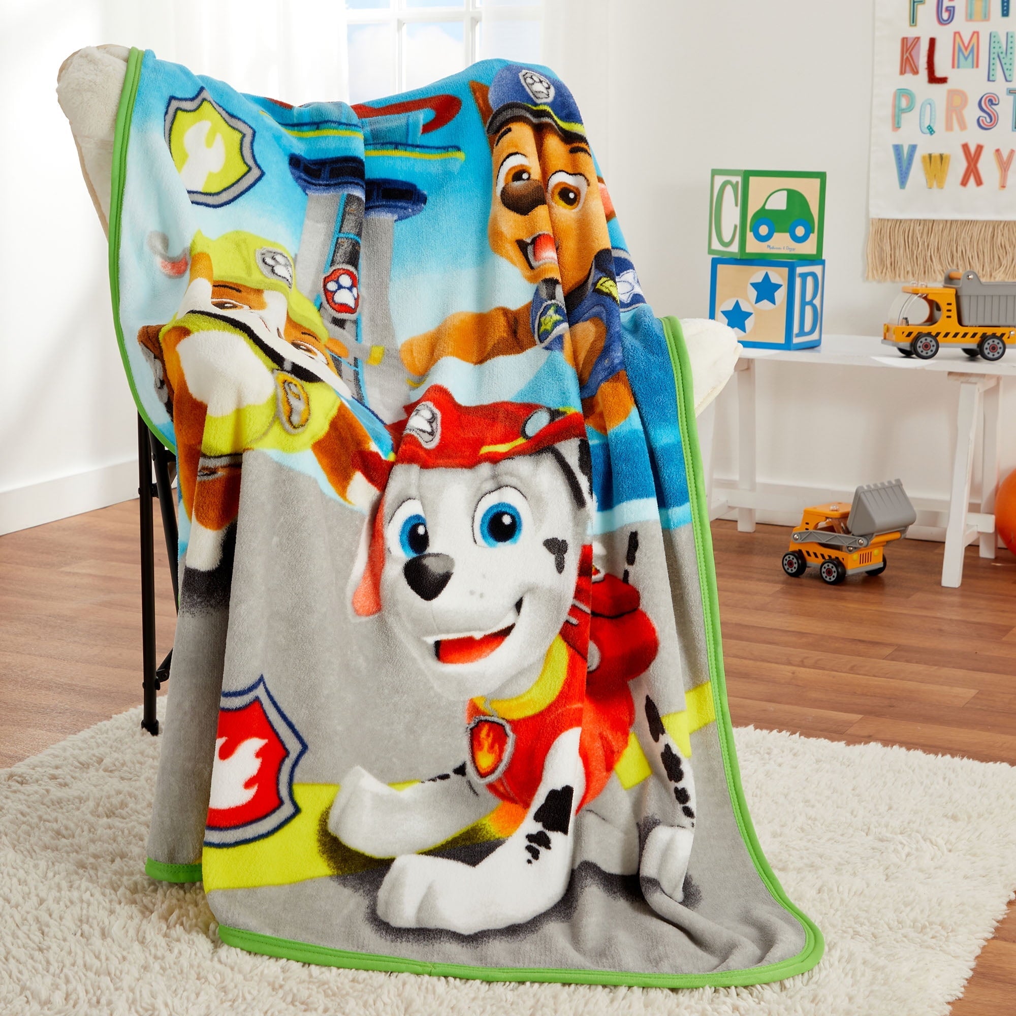 Cozy Fleece Kids Coral Fleece Throw, 46 x60 - Lightweight Plush Warm Blanket for All Seasons Detail