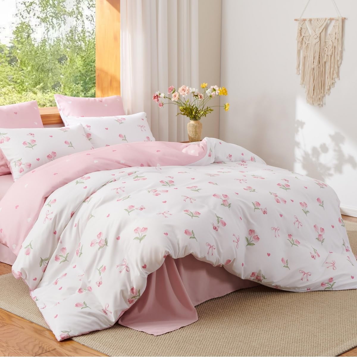 Heavyweight Warmth Pink Tulip Queen Comforter Set, 3-Piece Pink Flowers Reversible Soft Bedding Set or Adults All Season - Luxurious Quilted Duvet Cover Set Detail