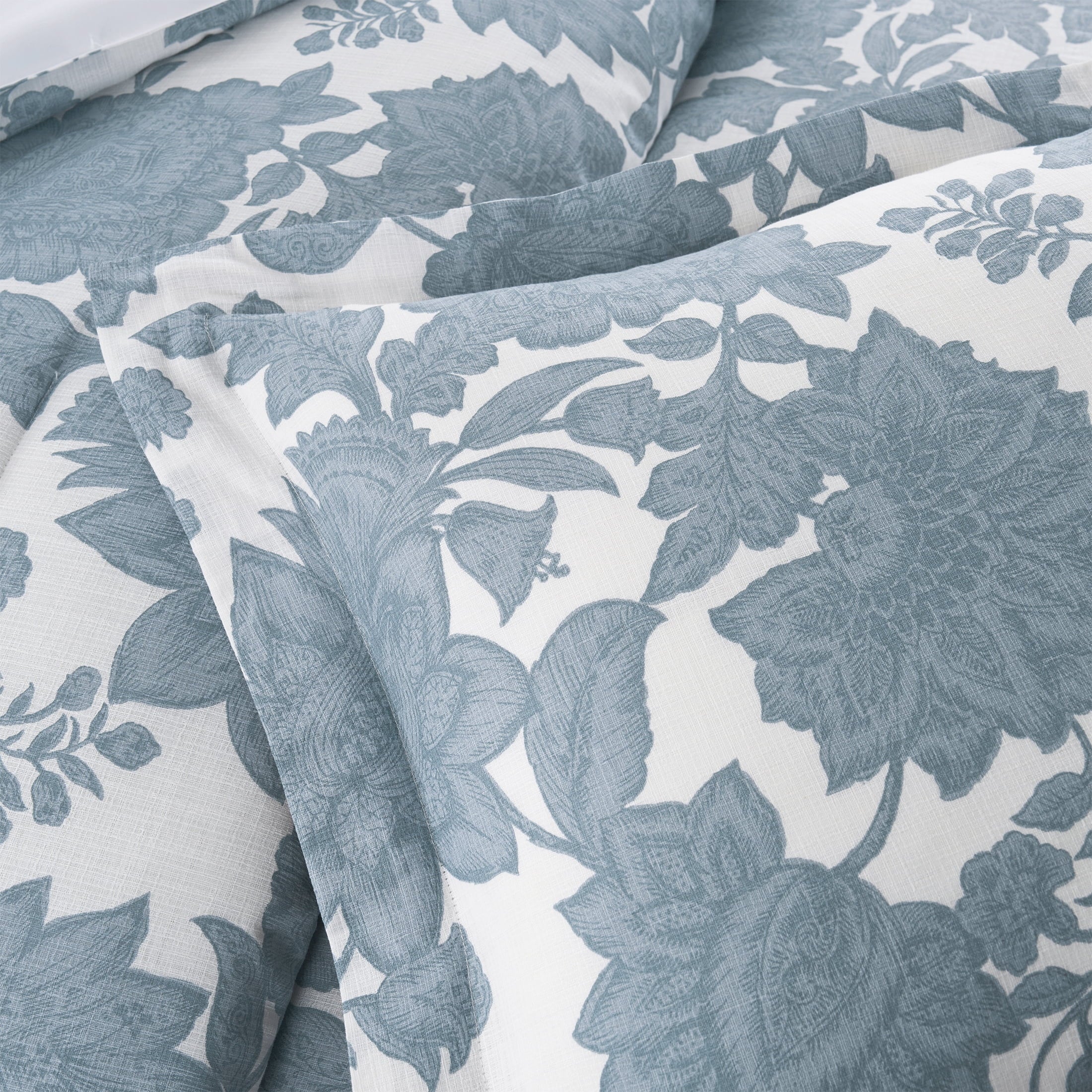 Heavyweight Warmth Veronica 3-Piece Blue Floral Cotton Slub Comforter Set, King - All-Season Down Alternative Comforter Insert Detail