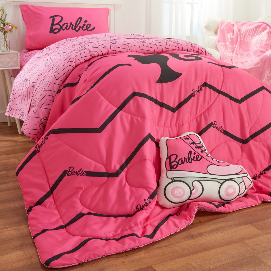 Heavyweight Warmth Kids 2 Piece Pink Black Chevron Reversible Comforter and Pillowcase set, Twin/full - Cloud-Like Soft Lightweight Bed Comforter Detail