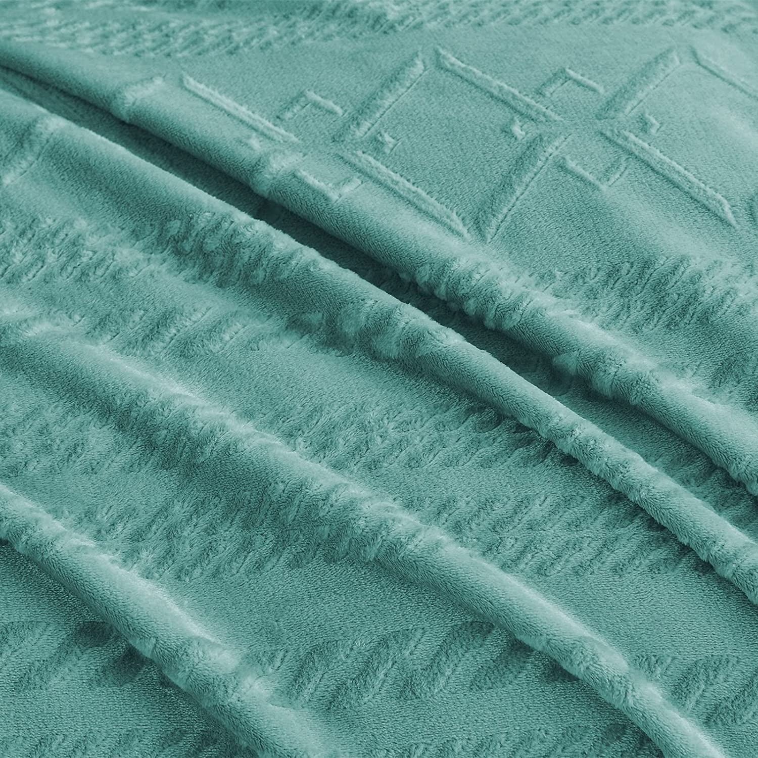 Reversible Sherpa Queen Size Soft Bed Blanket, Warm Fuzzy Luxury Bed Blankets, Decorative Geometry Pattern Plush Throw Blanket for Bed,... - Super Soft Reversible Sherpa Flannel Blanket Detail