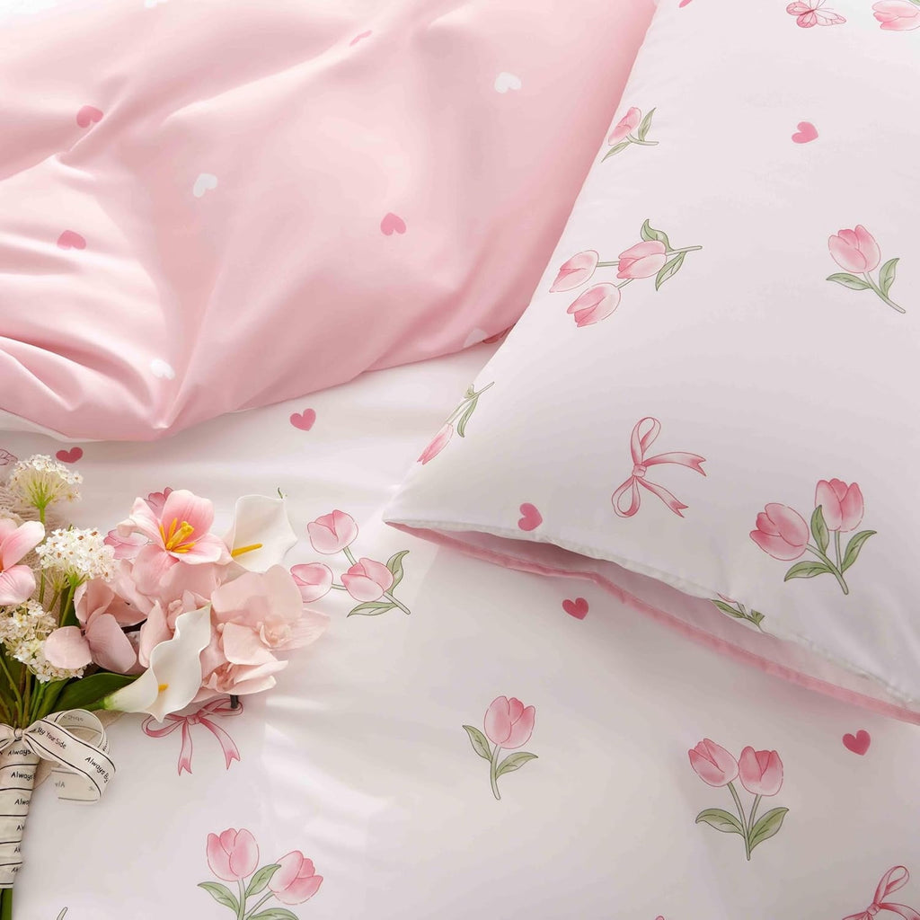 Heavyweight Warmth Pink Tulip Queen Comforter Set, 3-Piece Pink Flowers Reversible Soft Bedding Set or Adults All Season - Luxurious Quilted Duvet Cover Set Detail