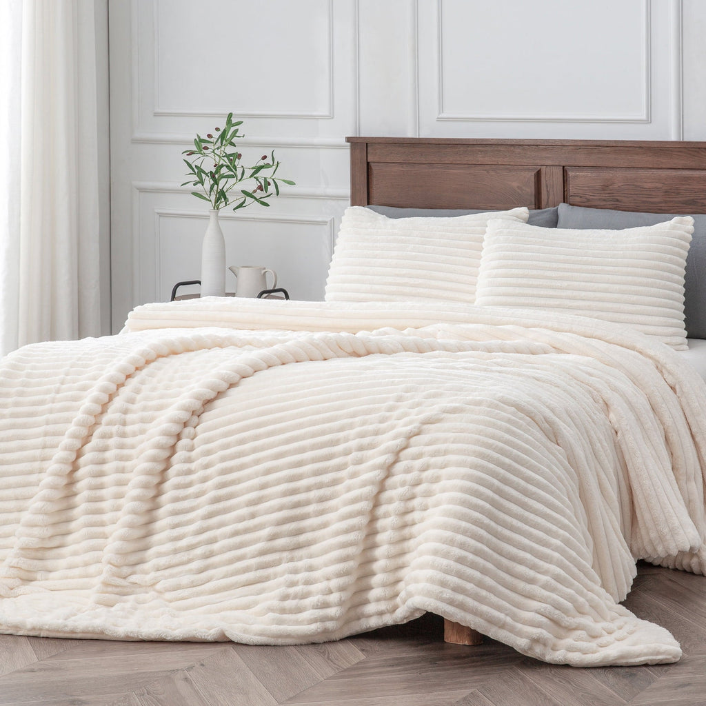 Hypoallergenic Cloud Fleece Queen Comforter Set -Super Soft & Warm Fluffy White Bedding, Luxury Fuzzy Heavy Bed Set for Winter with 2 Pill... - Hypoallergenic Ultra-Fluffy Quilt for Winter - Default Title