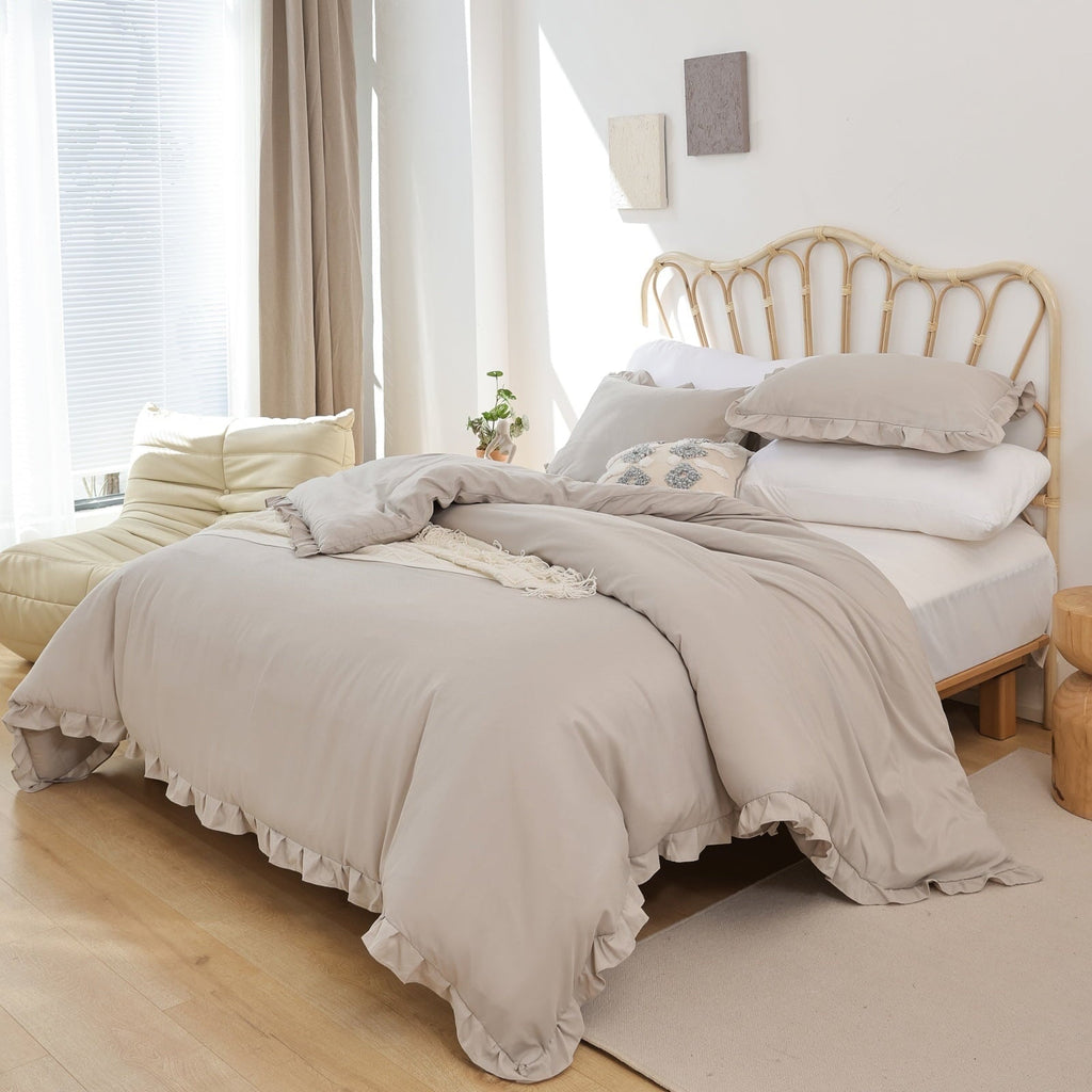 All-Season Queen Comforter Set For Adult, 3 Piece Ruffle Oatmeal Comforter Sets All Season - All-Season Down Alternative Comforter Insert - Default Title
