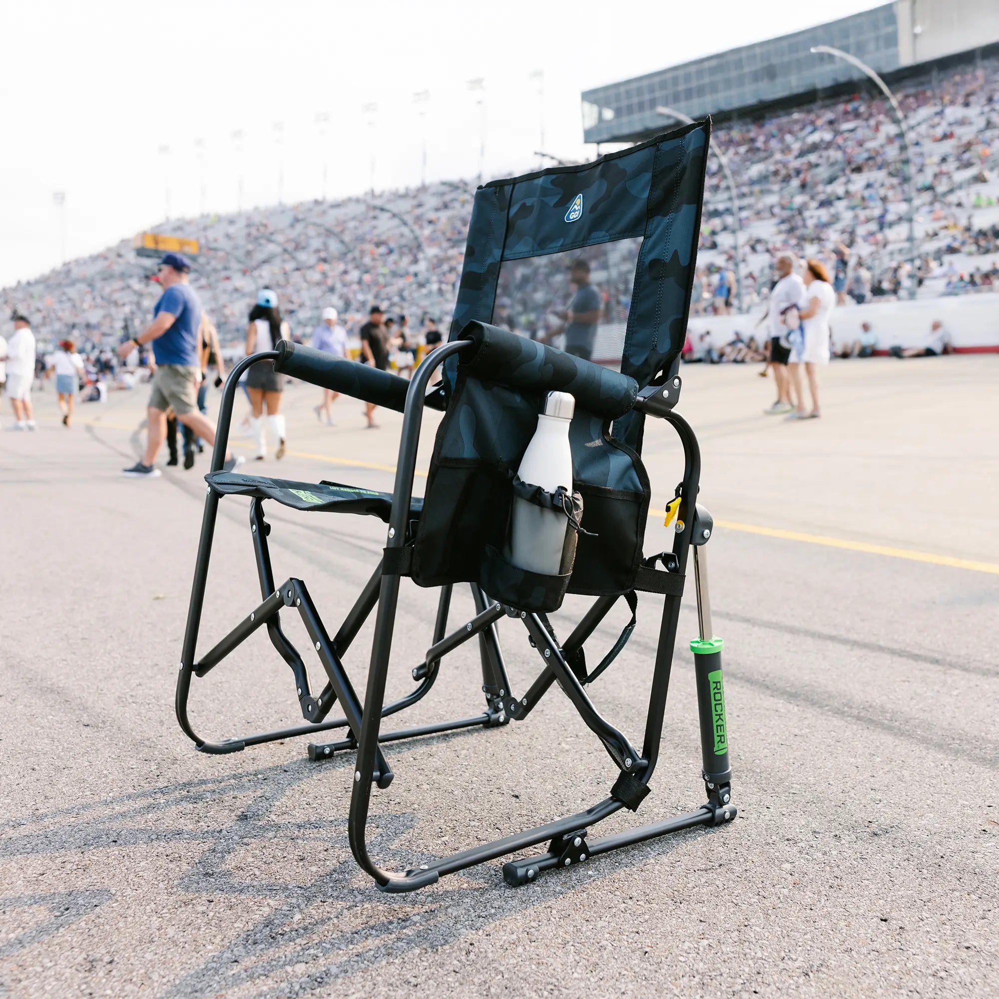 Smooth Motion Stowaway Rocker - Choice 794 - Heavy-Duty Kickback Rocker with Beverage Holder Detail