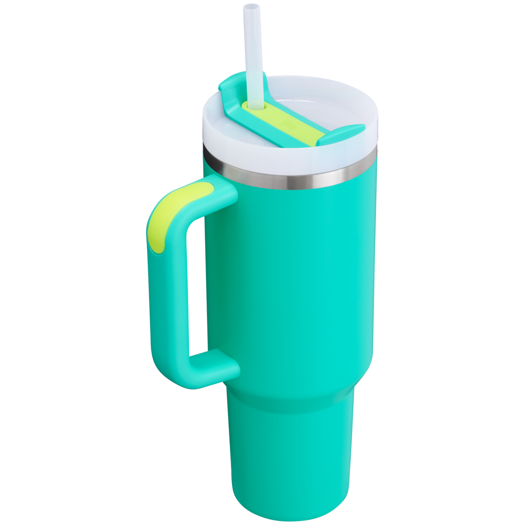 Car-Cup Friendly The Quencher H2.0 Flowstate Tumbler D050X - Premium Stainless Steel Straw Cup for All-Day Hydration Detail