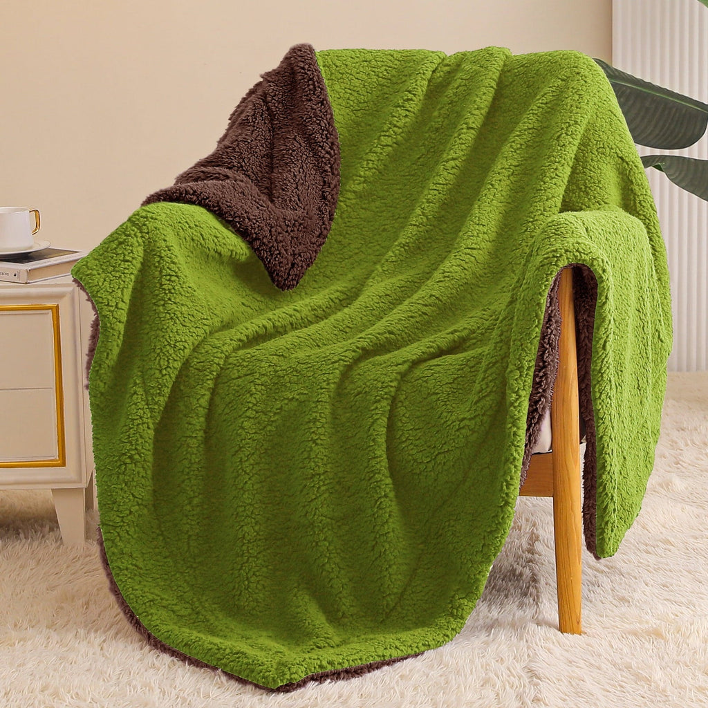 Cozy Fleece Reversible Sherpa Fleece Throw Blanket for Couch, Soft Plush Blanket for Bed Sofa, Warm Fluffy Blankets for All Seaso... - Lightweight Plush Warm Blanket for All Seasons Detail