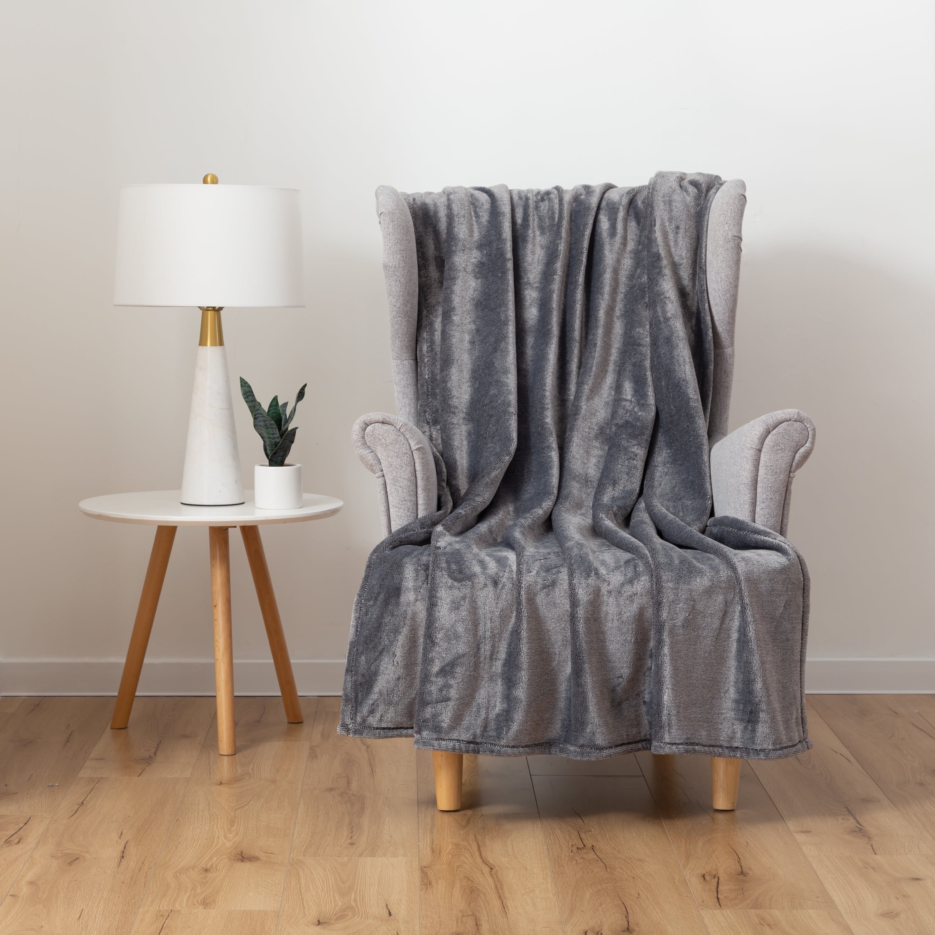 Lightweight Warm Plush Heathered Soft Oversized Throw Blanket, Gray - Super Soft Reversible Sherpa Flannel Blanket Detail