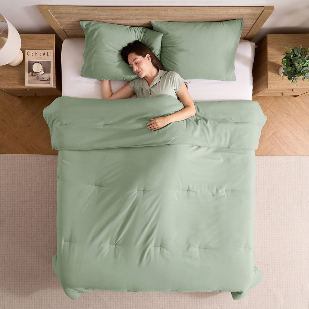 Heavyweight Warmth Comforter Sets, All Season Lightweight Solid Queen Comforter Set, 3-Pc Bedding Sets, Sage Green - All-Season Down Alternative Comforter Insert Detail