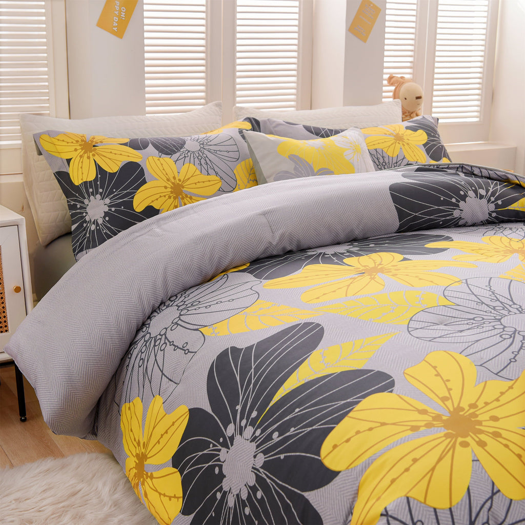 Luxurious Quilted Yellow Floral Comforter Set Queen Flower Bed Set Adult Soft Botanical Boho Bedding Set - Luxurious Quilted Duvet Cover Set Detail