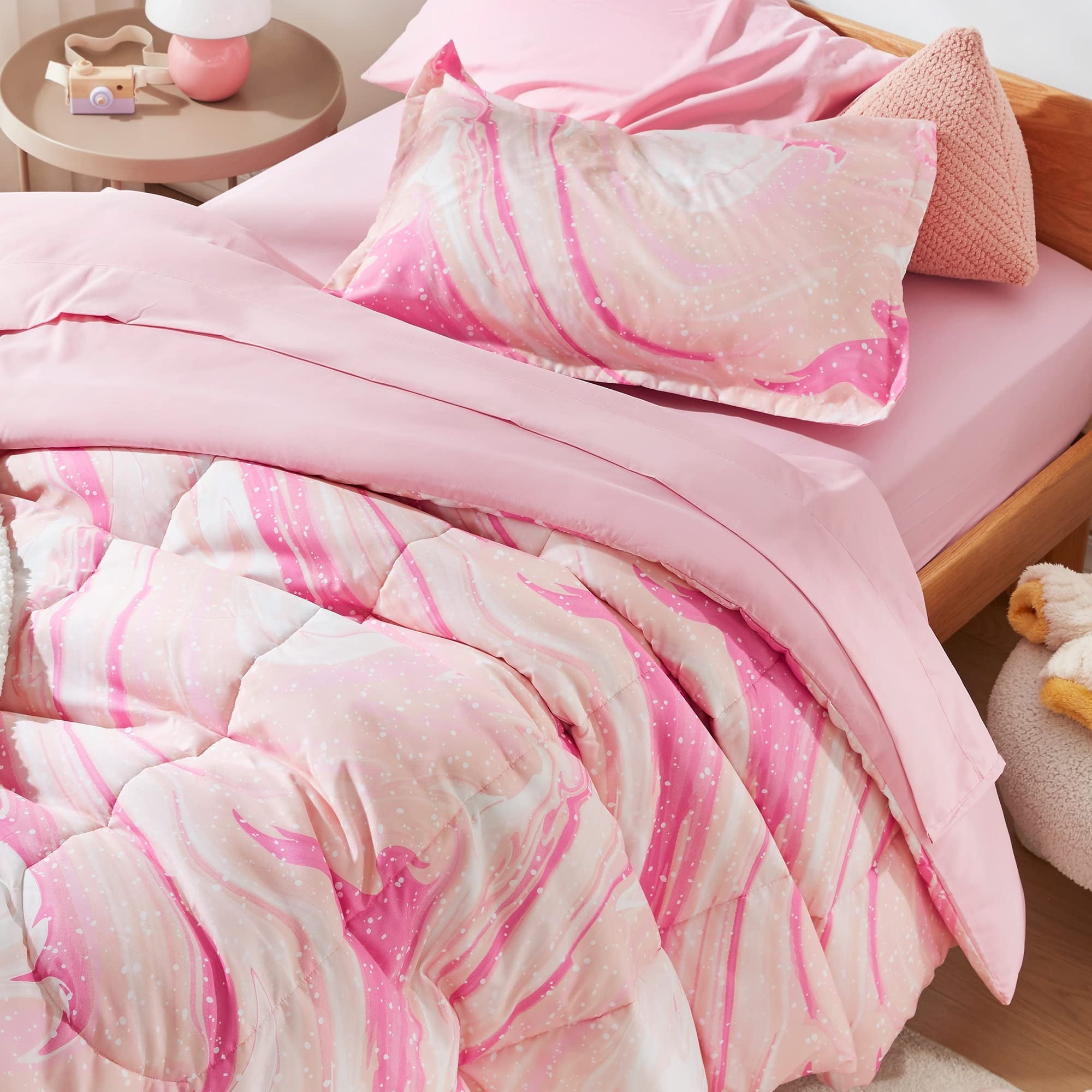 Luxurious Quilted Kids Twin Bedding Comforter Set - 5 Pieces Super Cute & Soft Bedding Sets & Collections with Comforter, Sheet, Pillow... - Hypoallergenic Ultra-Fluffy Quilt for Winter Detail