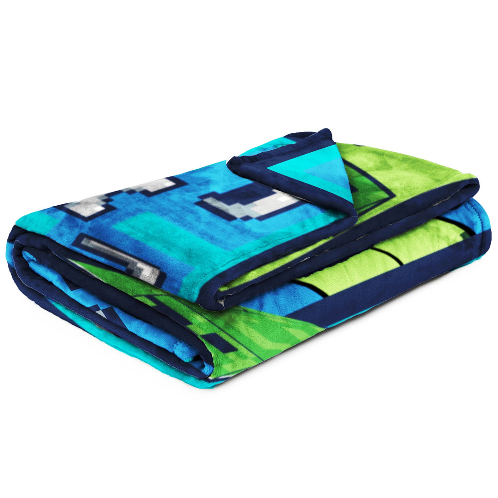 Lightweight Warm Minecraft Kids Twin/Full Blanket, 62 x 90, Microfiber, Green and Blue - Super Soft Reversible Sherpa Flannel Blanket Detail