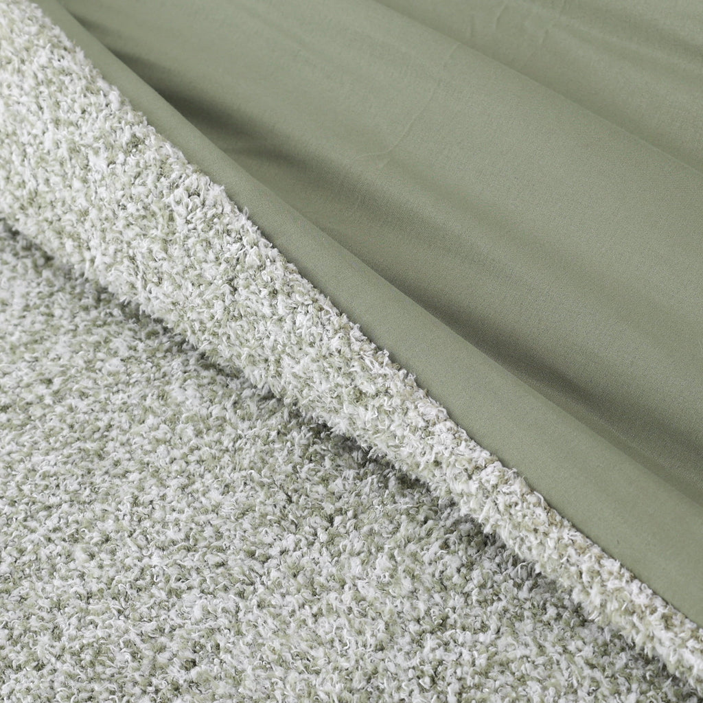 Heavyweight Warmth King, Comforter Set with Shams - Soft and Cozy, Green - Cloud-Like Soft Lightweight Bed Comforter Detail
