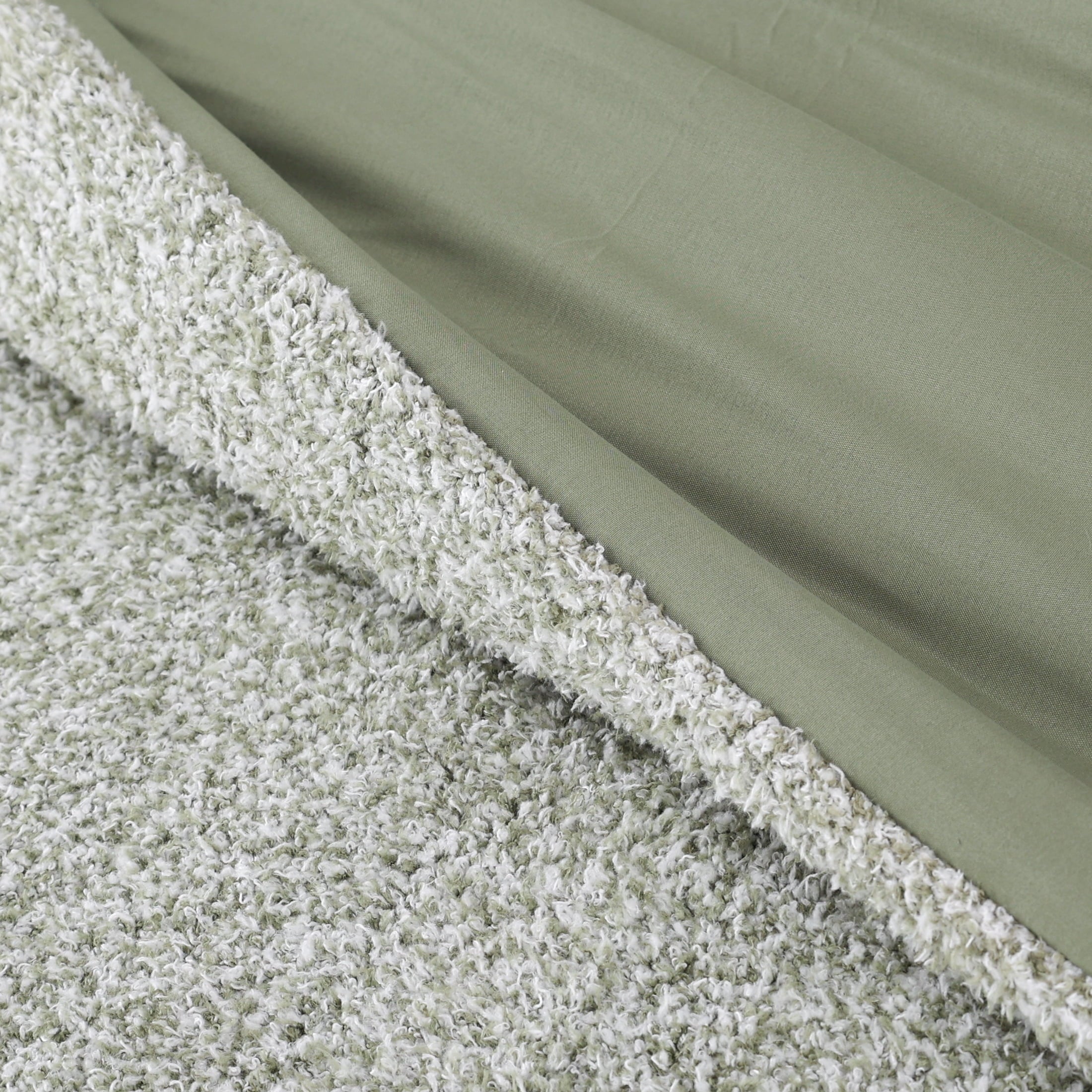 Heavyweight Warmth King, Comforter Set with Shams - Soft and Cozy, Green - Cloud-Like Soft Lightweight Bed Comforter Detail