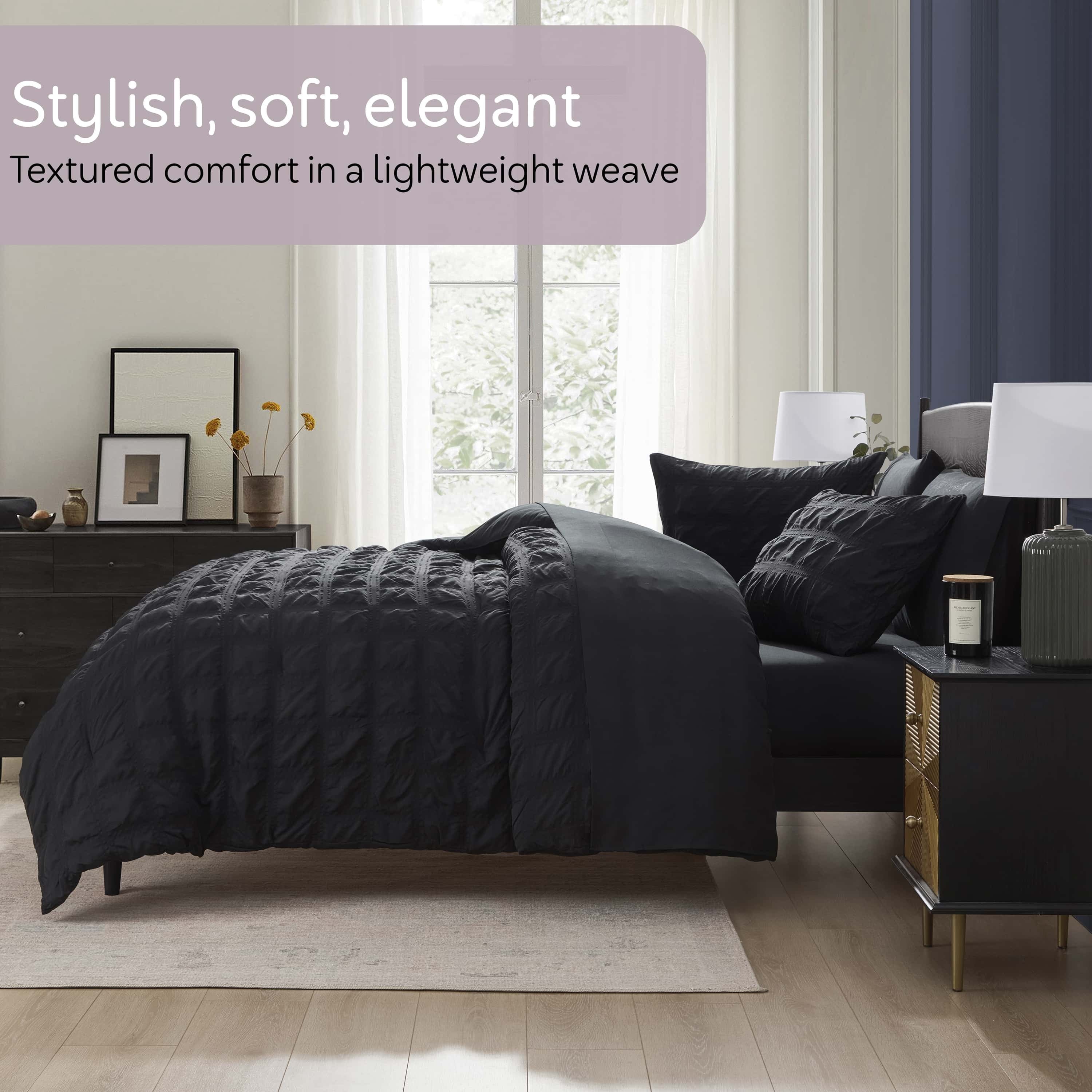 All-Season Queen Comforter Set, Seersucker Queen Size Comforter Set, 7-Pc All Season Bedding Comforter Set, Black - All-Season Down Alternative Comforter Insert Detail