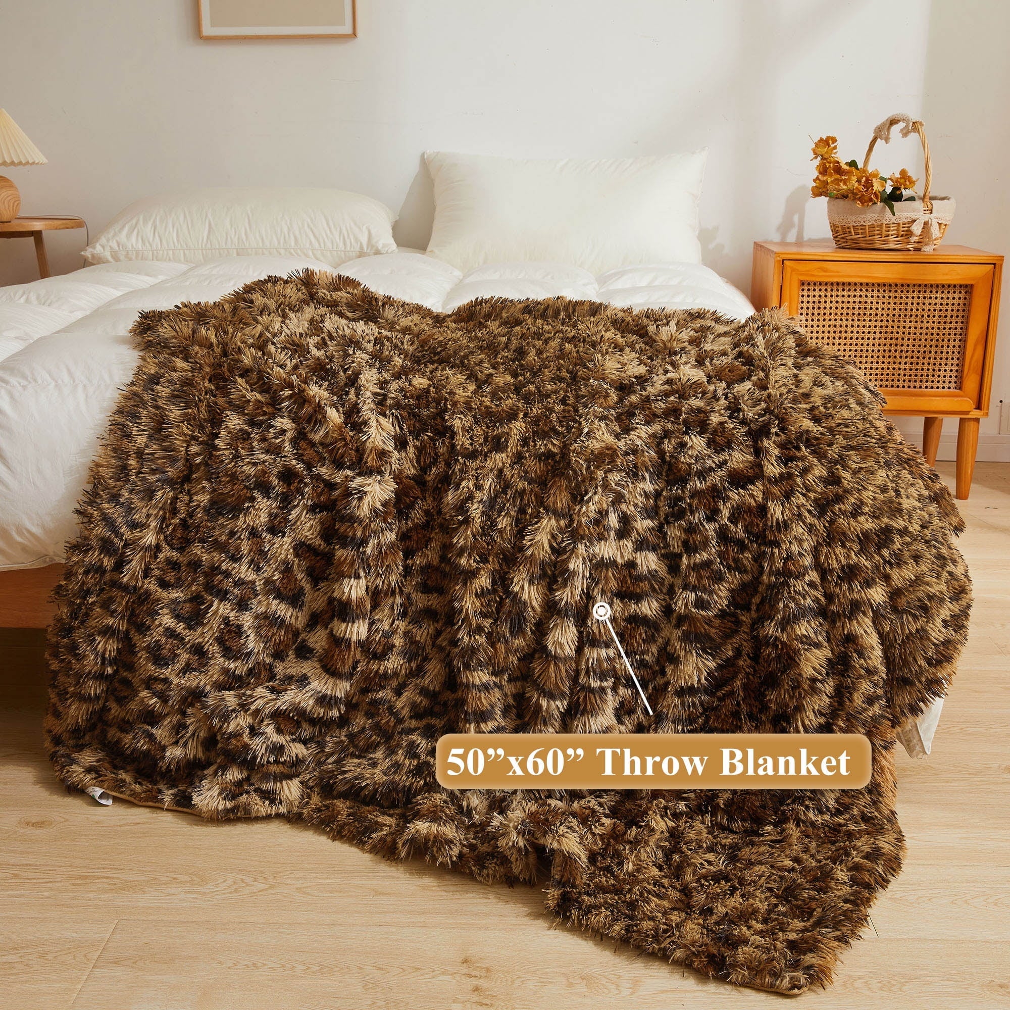 Super Soft Flannel Luxury Faux Fur Leopard Print Throw, Soft 50x60 Cheetah Print Fluffy Blanket, Shaggy Plush Decorative Couch Throw, Cu... - Cozy Fleece Throw Blanket for Couch & Bed Detail