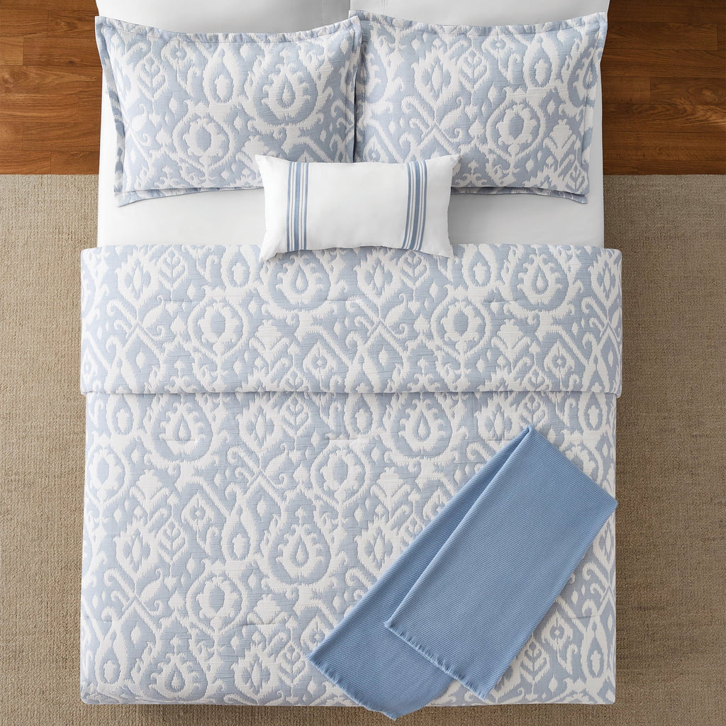 Fluffy Down Alternative Full/Queen Comforter Set, All-Season, 5-Piece, Blue Matelasse Ikat - All-Season Down Alternative Comforter Insert Detail