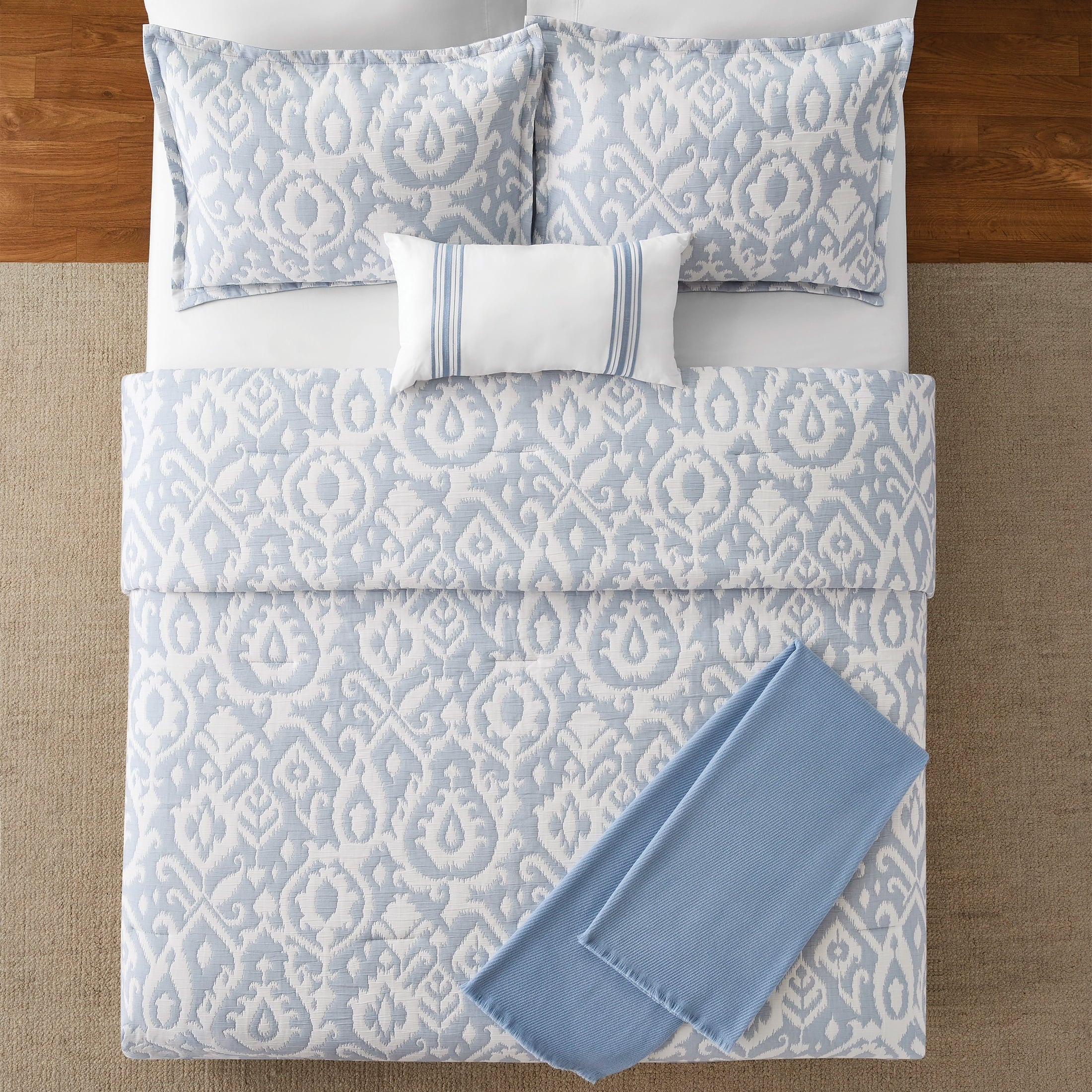 Fluffy Down Alternative Full/Queen Comforter Set, All-Season, 5-Piece, Blue Matelasse Ikat - All-Season Down Alternative Comforter Insert Detail