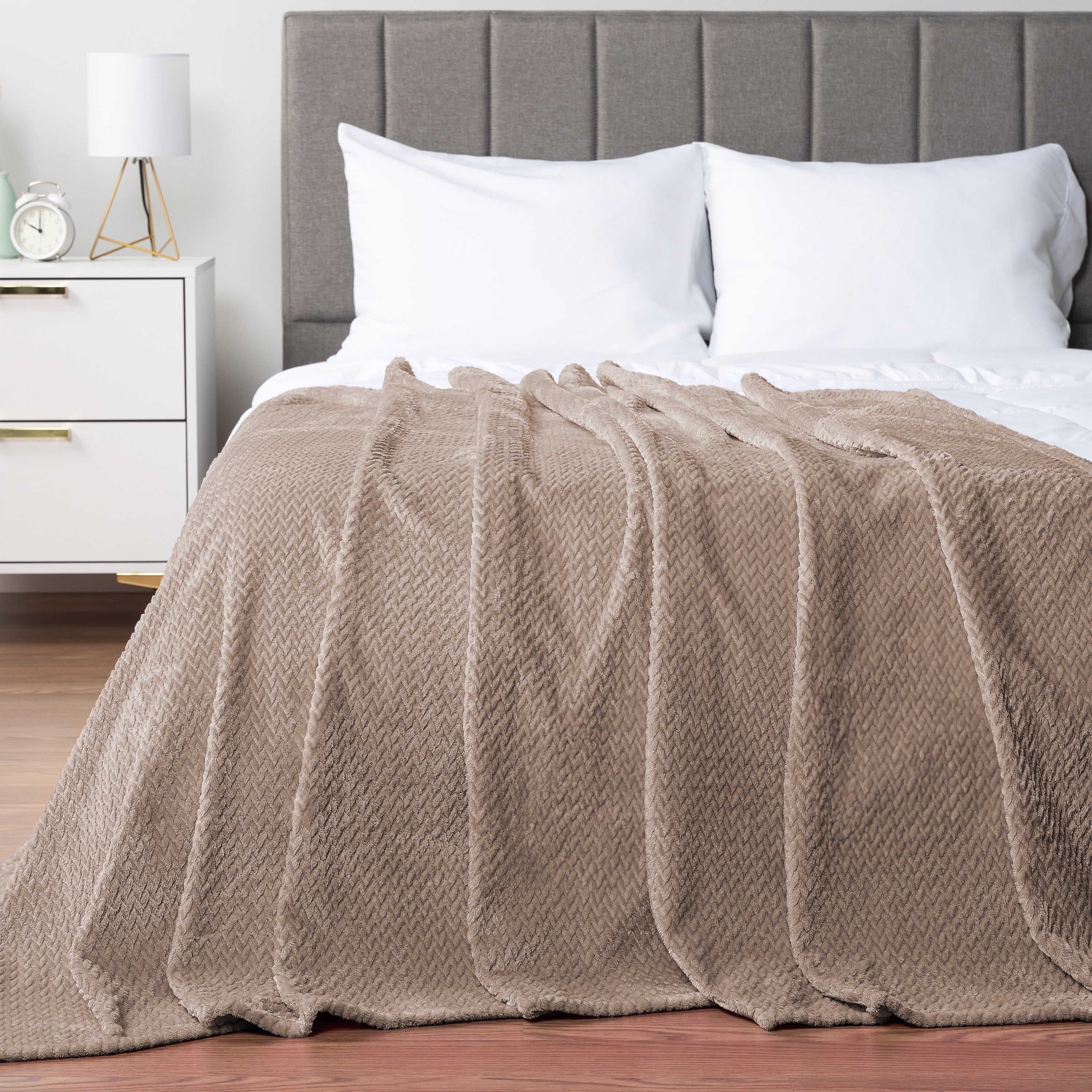 Reversible Sherpa Soft Fleece Taupe Tan Throw Blanket for Couch, Lightweight Plush Warm Blankets for Bed, Fuzzy Cozy Flannel Blanket Th... - Lightweight Plush Warm Blanket for All Seasons Detail