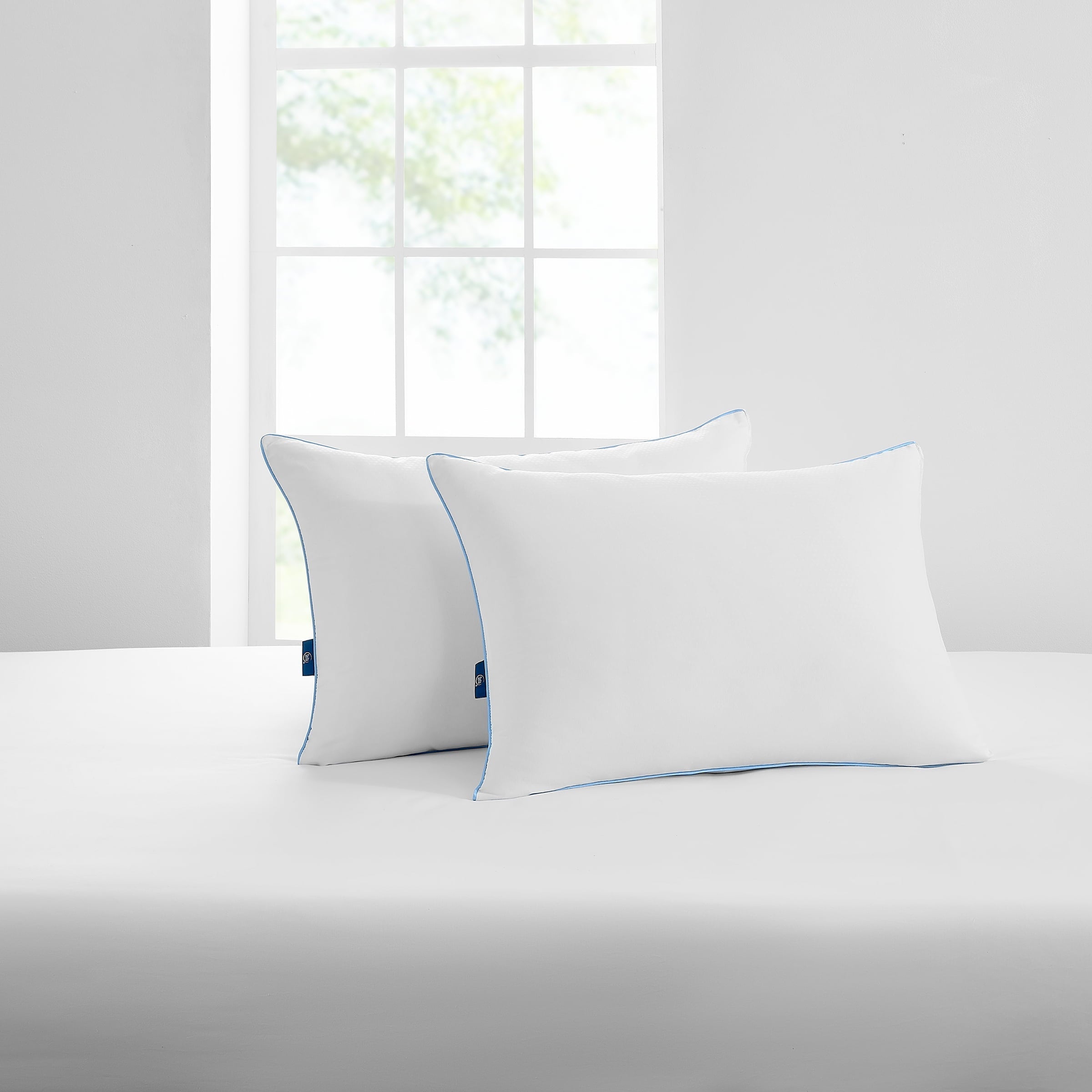 Orthopedic Support Cool Nites Bed Pillow, Standard/Queen, 2 Pack - Hotel Quality Plush Sleeping Pillows Detail