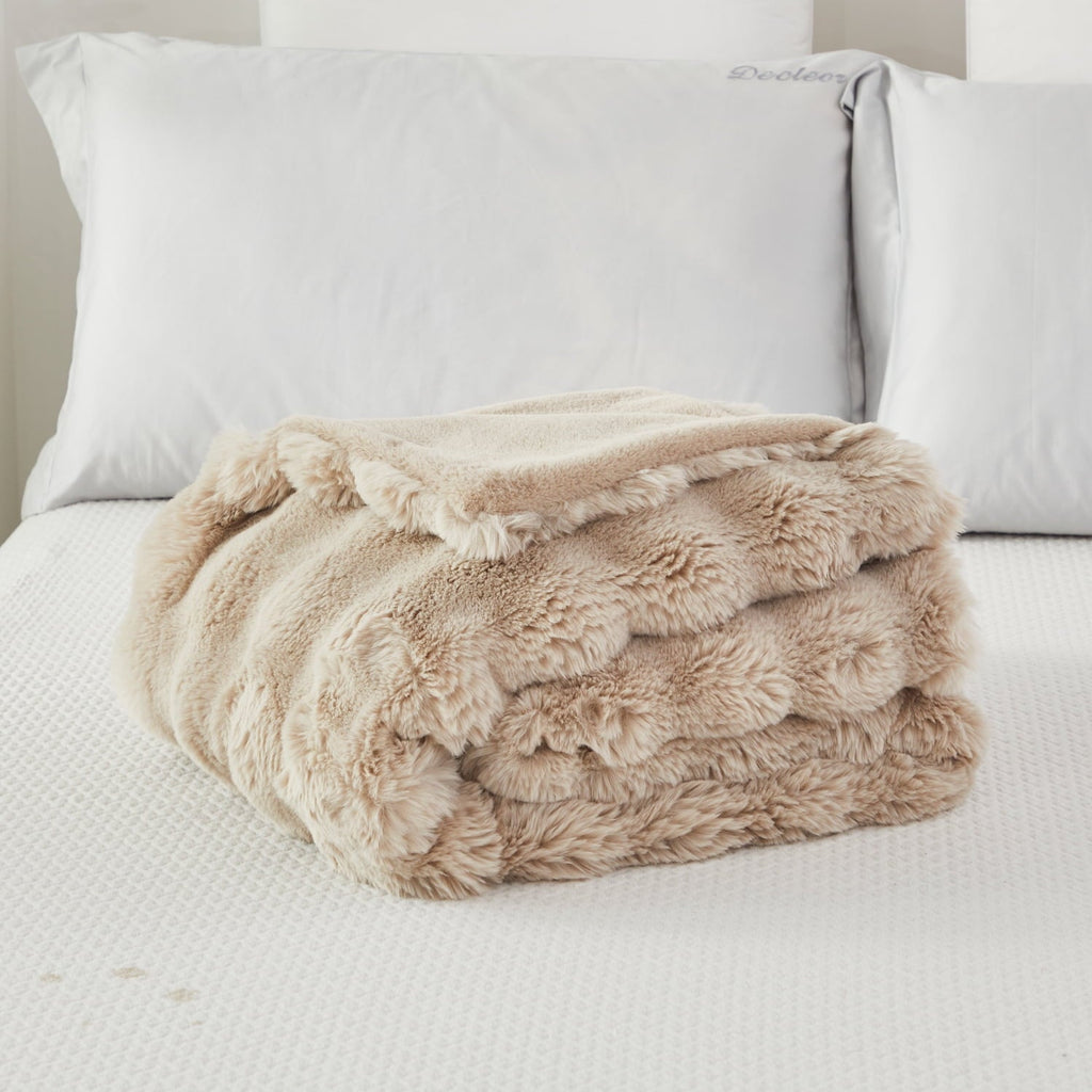 Reversible Sherpa Taupe Faux Fur Bubble Blankets for Couch Chair Sofa Luxury Fluffy Thick Bubble Throw Blanket Furry Blanket Fuzzy Soft... - Cozy Fleece Throw Blanket for Couch & Bed Detail