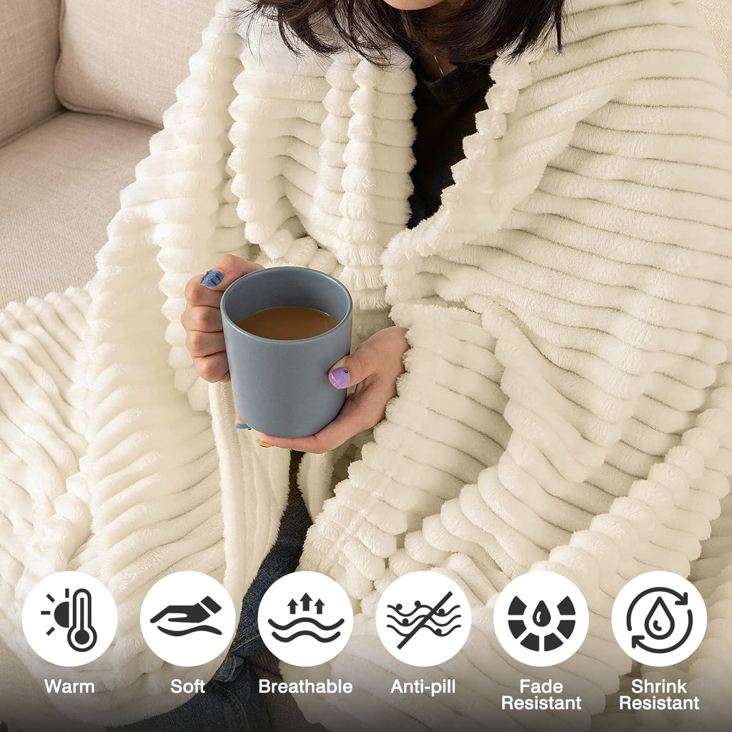 Cozy Fleece Extra Soft with Strip, Plush Fuzzy Cozy Bed s and s for Couch,Bed,Sofa,Lightweight and Versatile s for Office Bedroom... - Super Soft Reversible Sherpa Flannel Blanket Detail